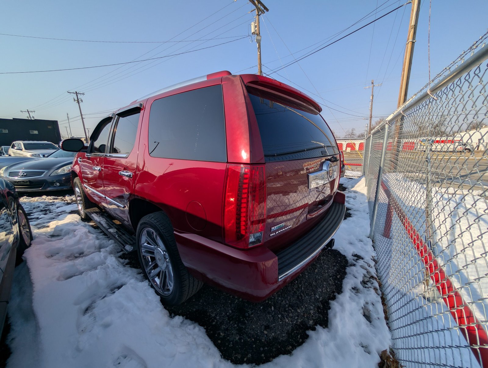 
								Cadillac Escalade 2011 full									