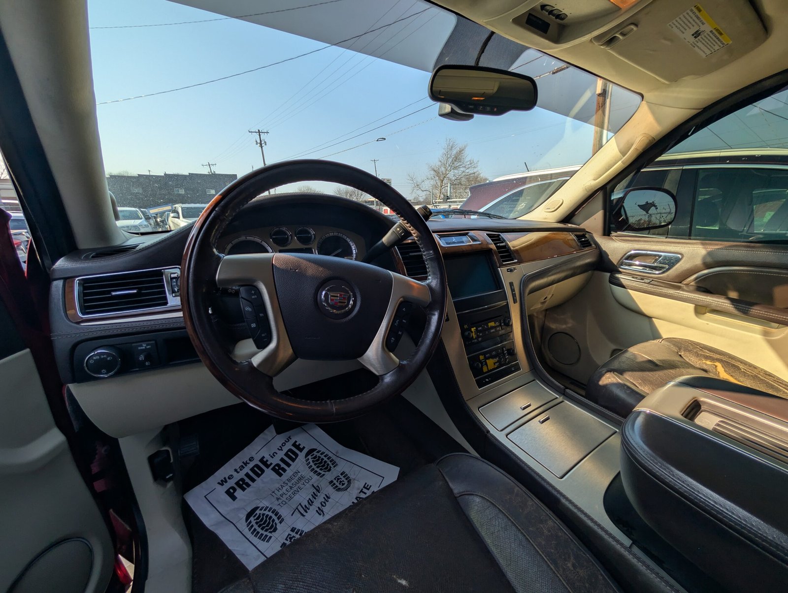 
								Cadillac Escalade 2011 full									