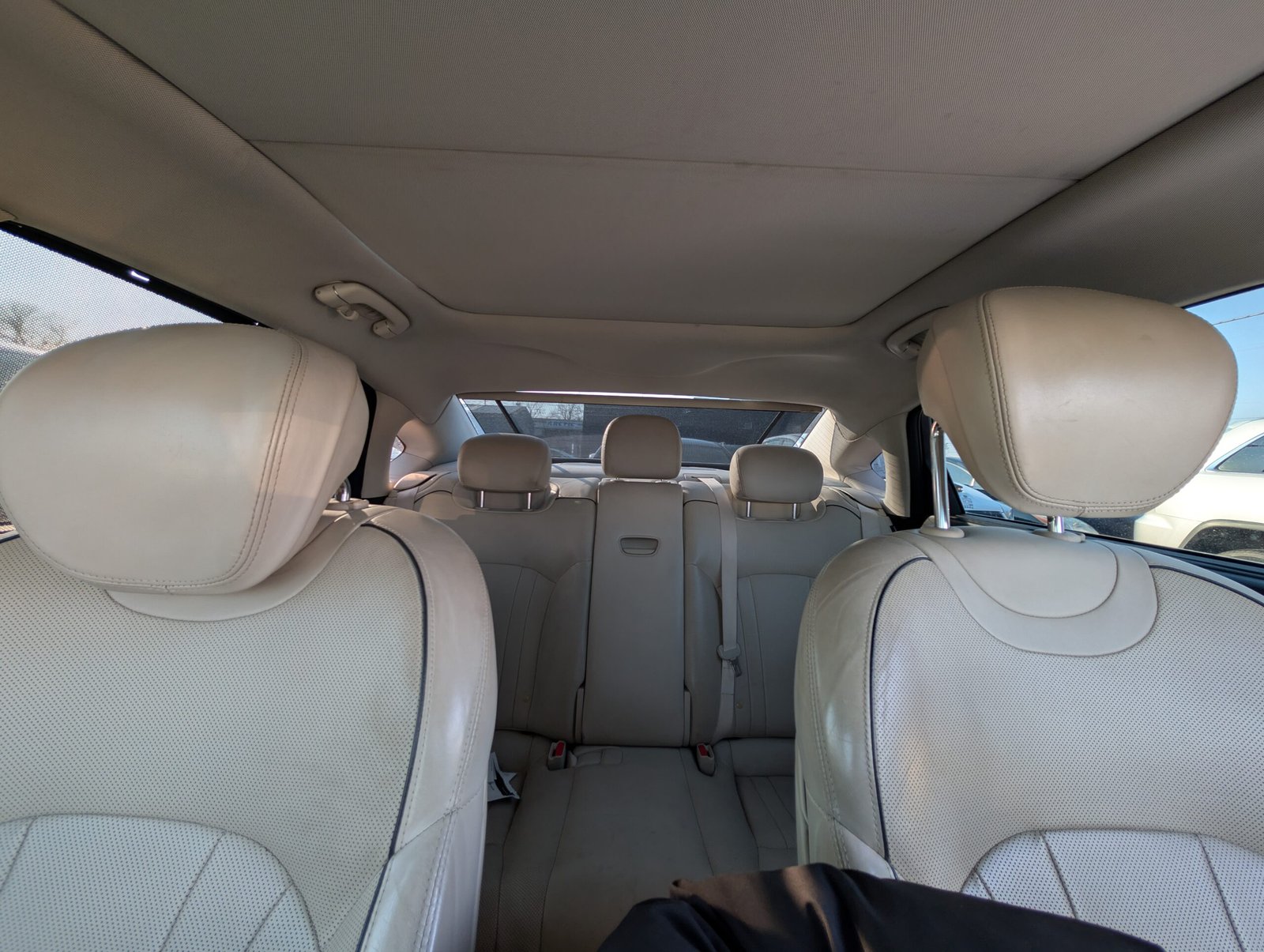 
								Hyundai Genesis 2015 full									