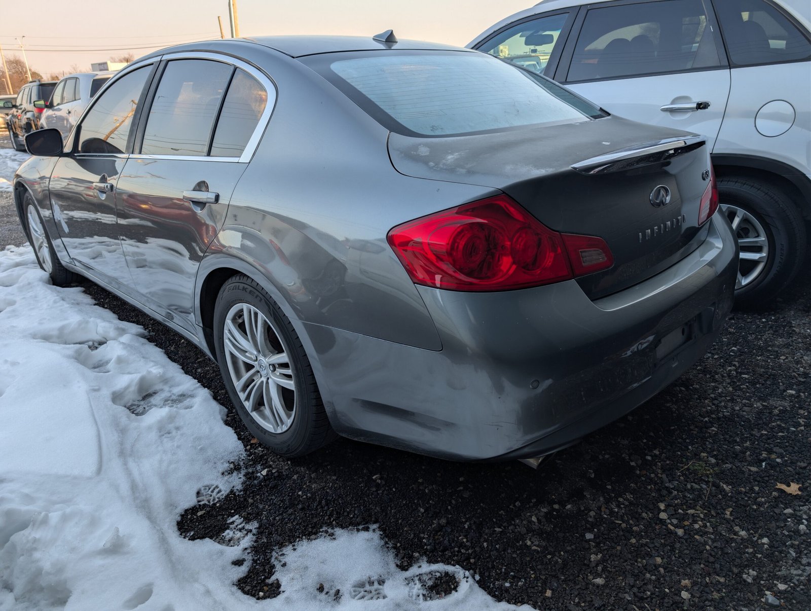 
								Infiniti G37 2013 full									