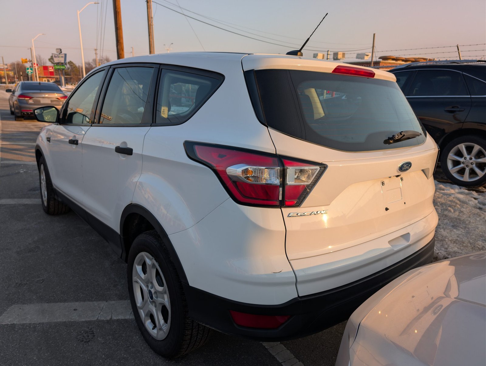 
								Ford Escape 2018 full									