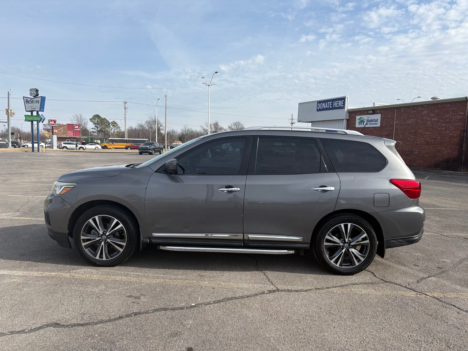 
								Nissan Pathfinder 2018 full									