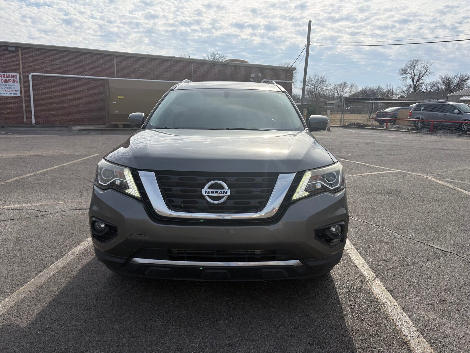 
								Nissan Pathfinder 2018 full									