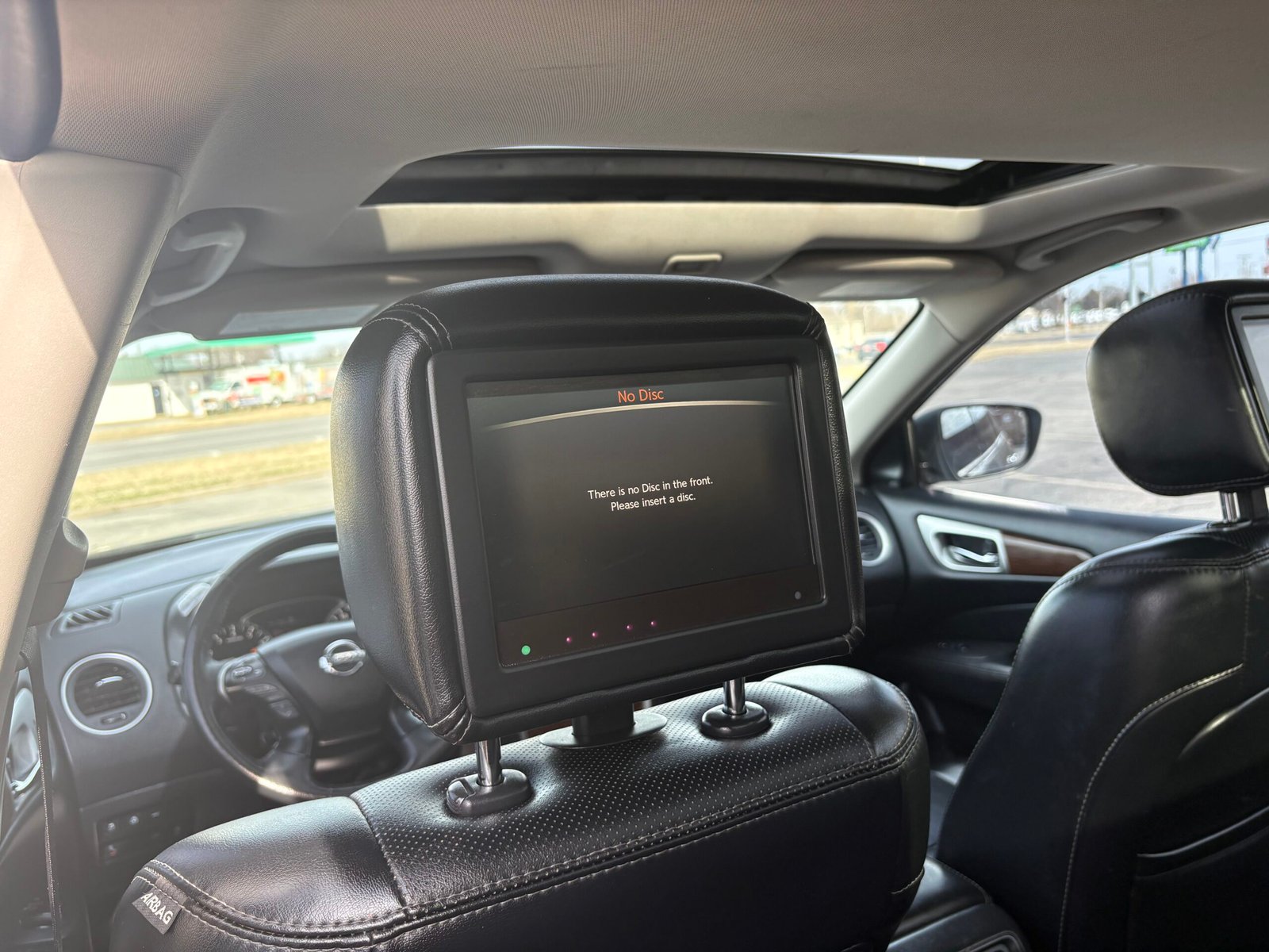 
								Nissan Pathfinder 2018 full									