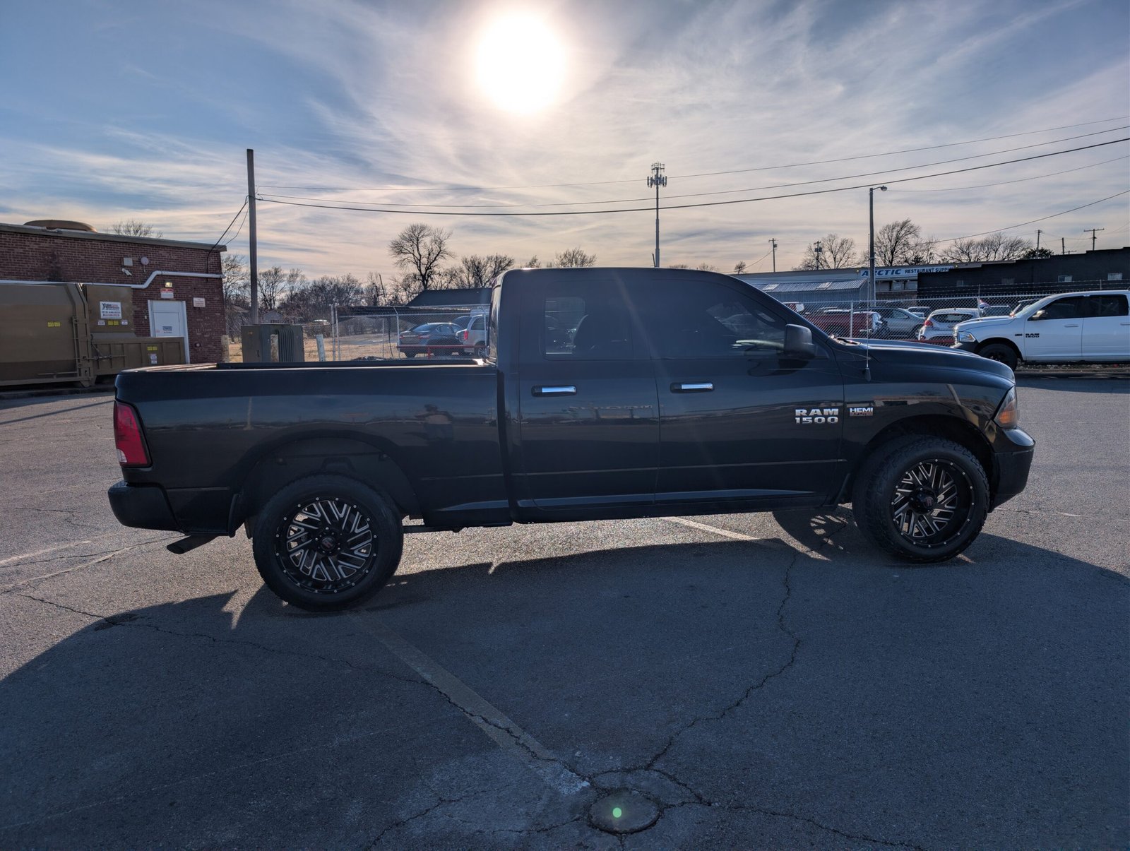
								Ram 1500 5.7 Liter Hemi V8 full									