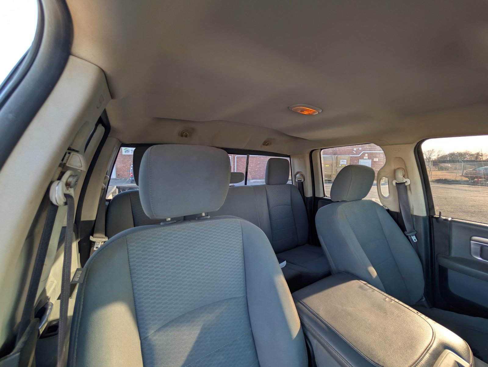 
								Ram 1500 5.7 Liter Hemi V8 full									