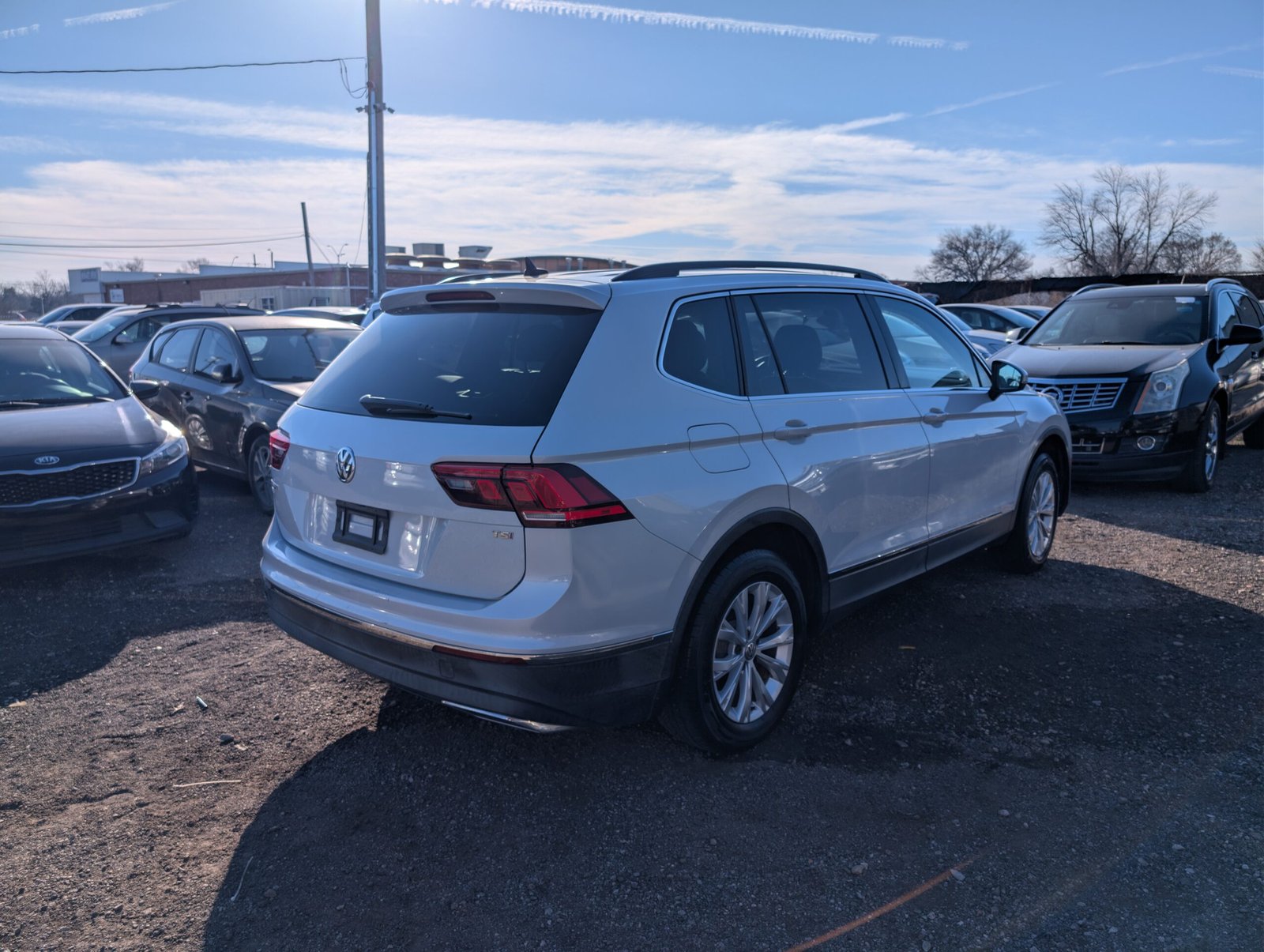 
								Volkswagen Tiguan SE 2018 full									