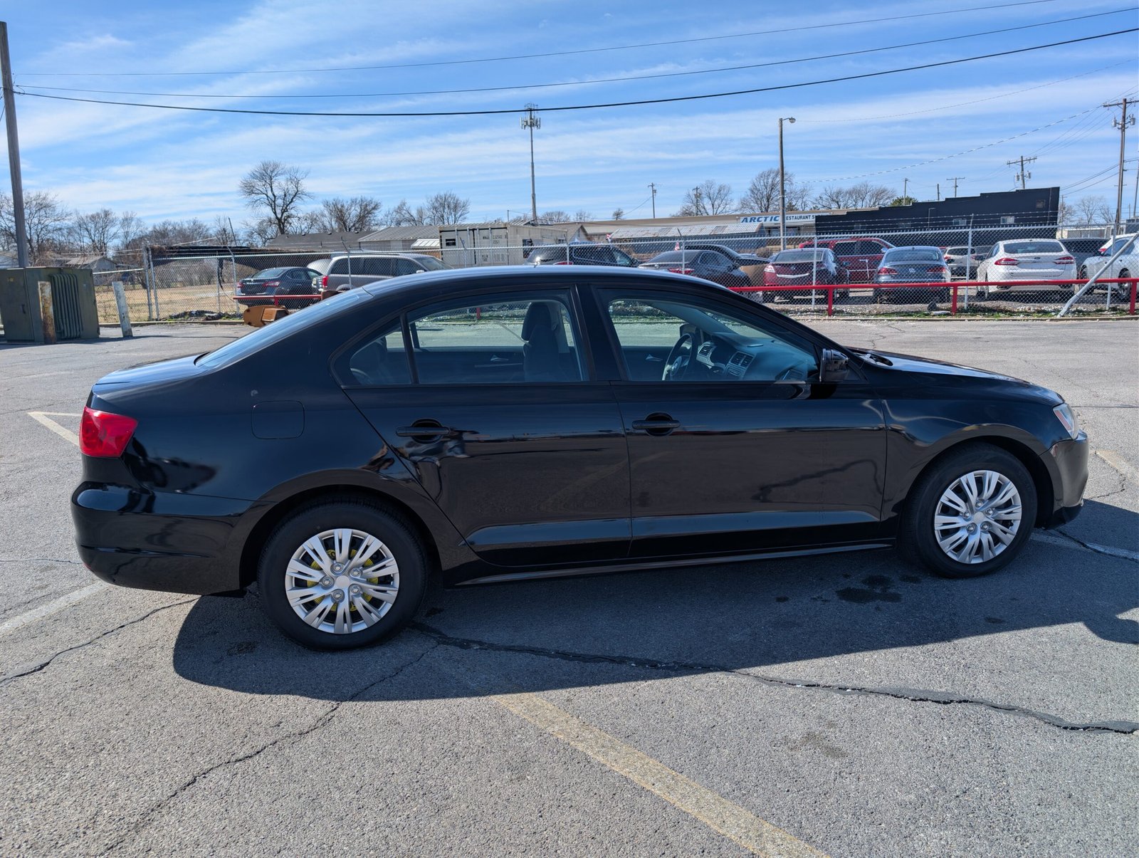 
								Volkswagen Jetta 2013 full									