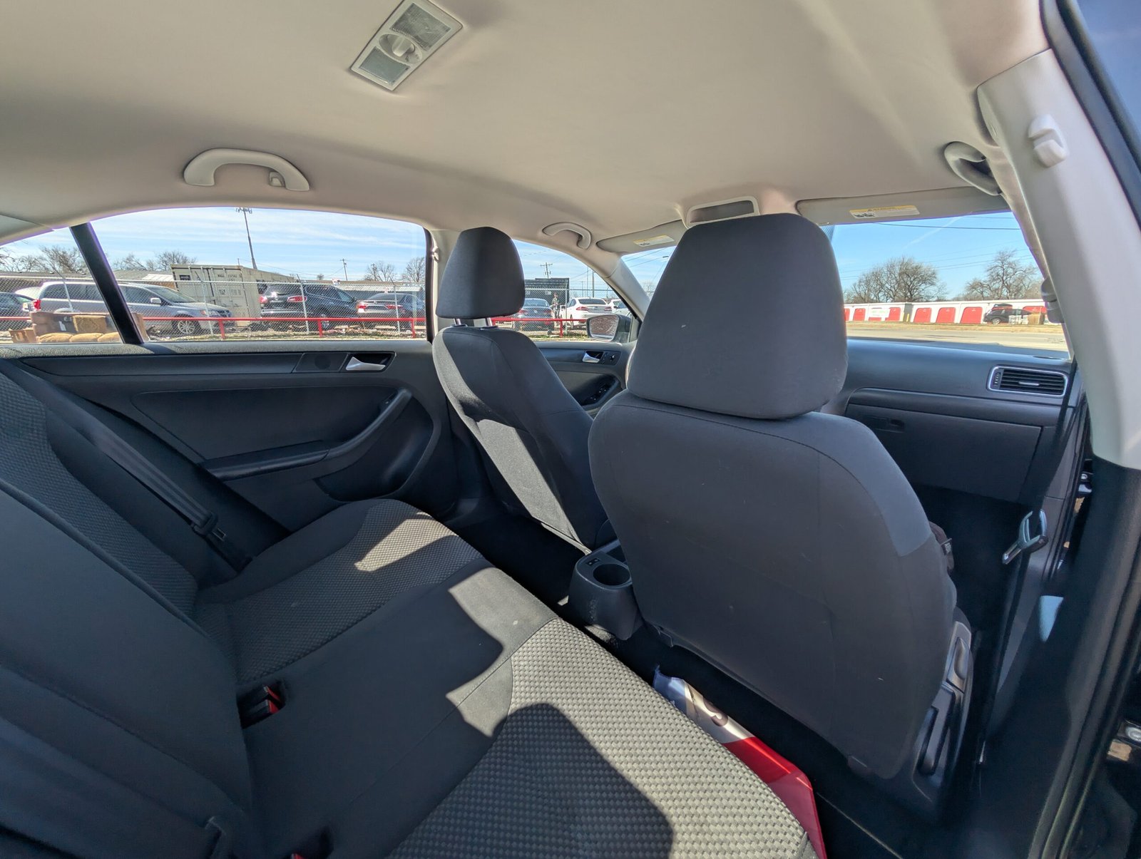 
								Volkswagen Jetta 2013 full									