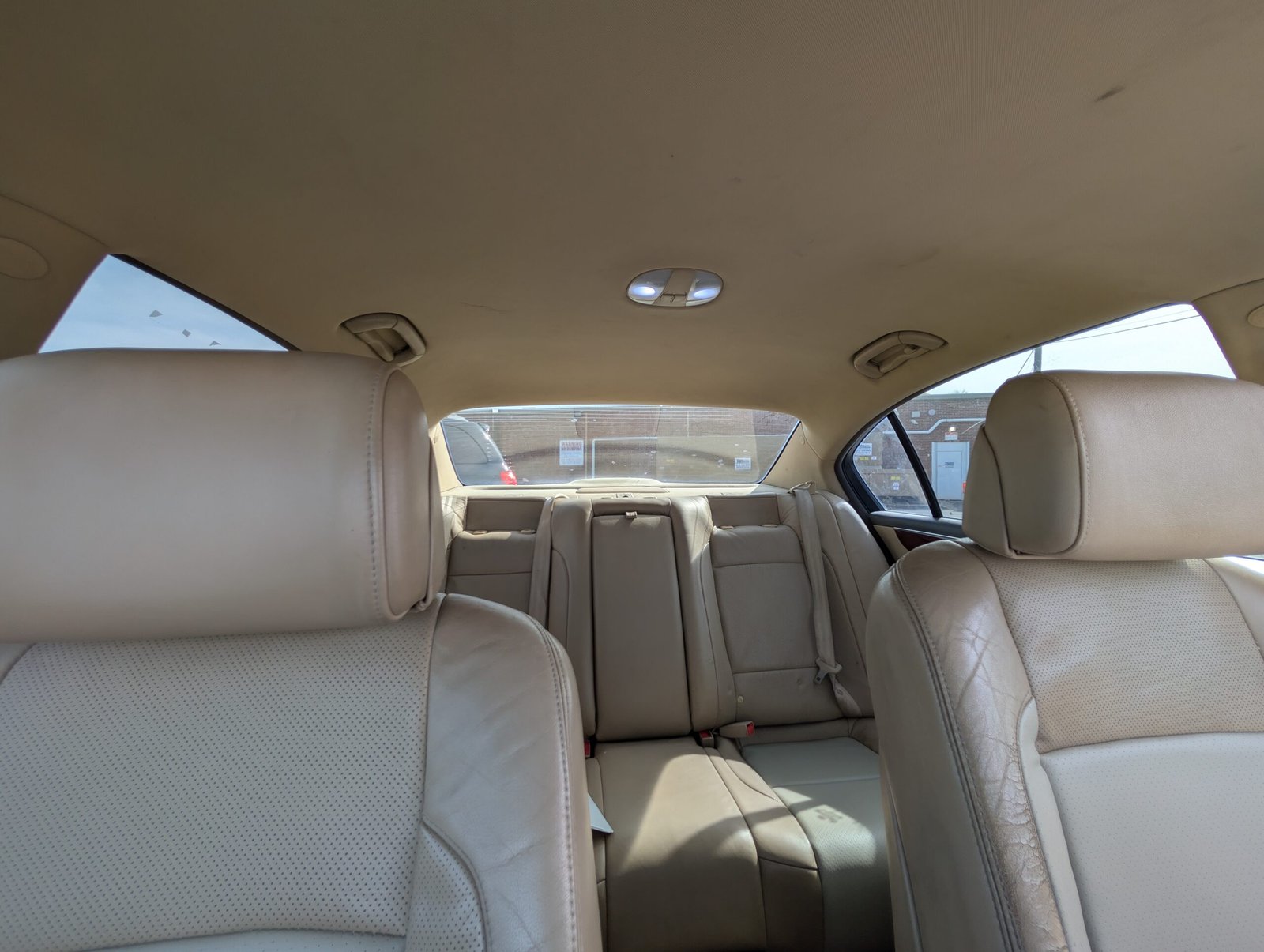 
								Hyundai Genesis 2012 full									