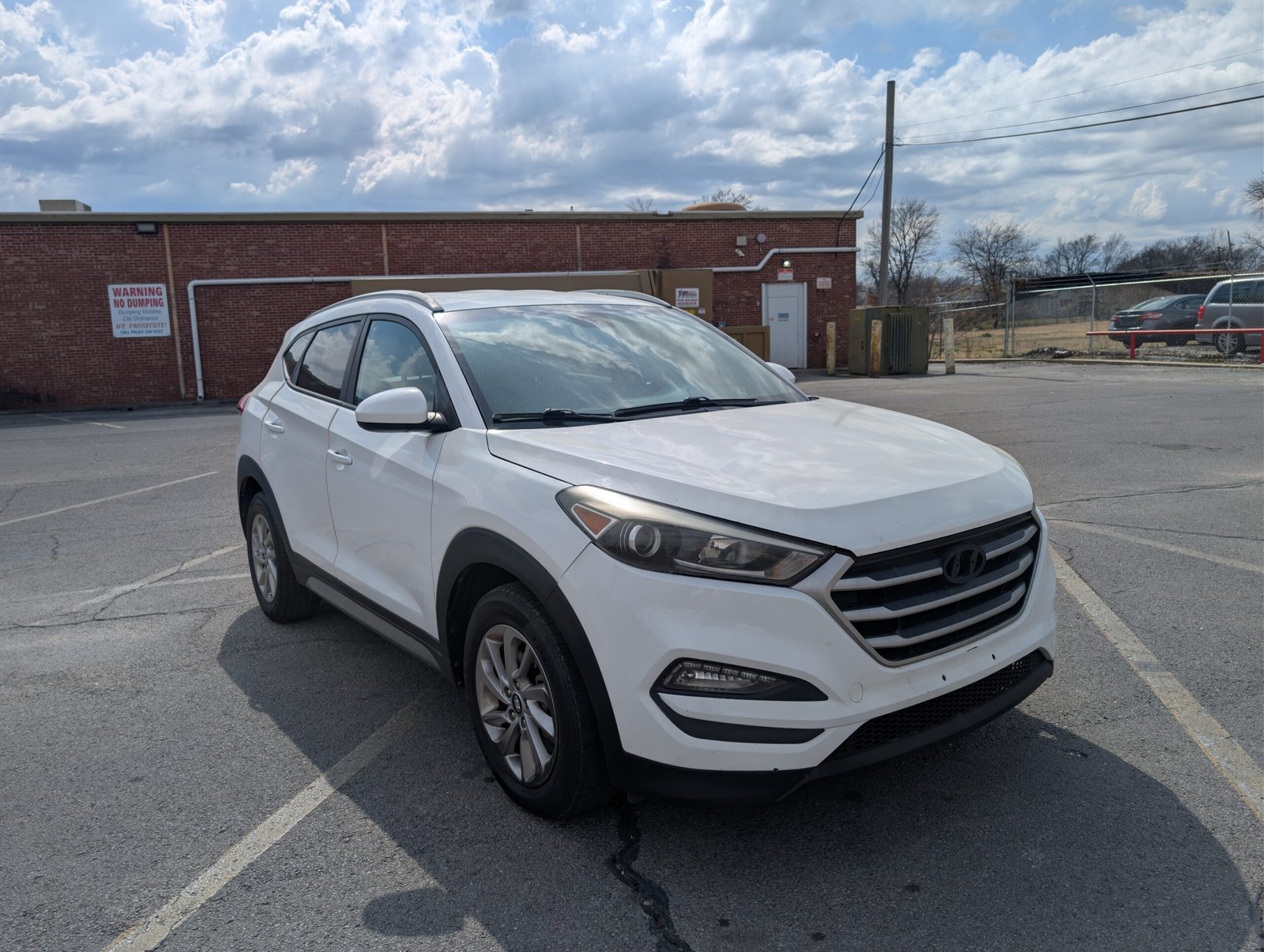 
								Hyundai Tucson 2017 full									