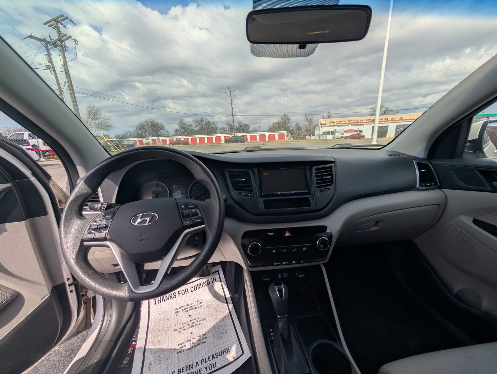 
								Hyundai Tucson 2017 full									