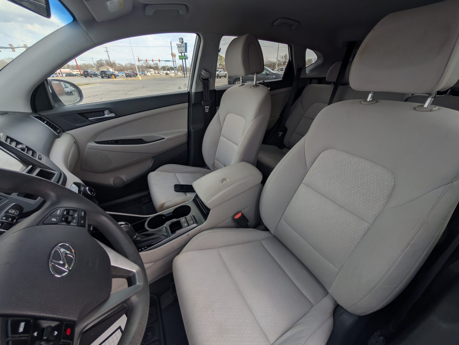 
								Hyundai Tucson 2017 full									