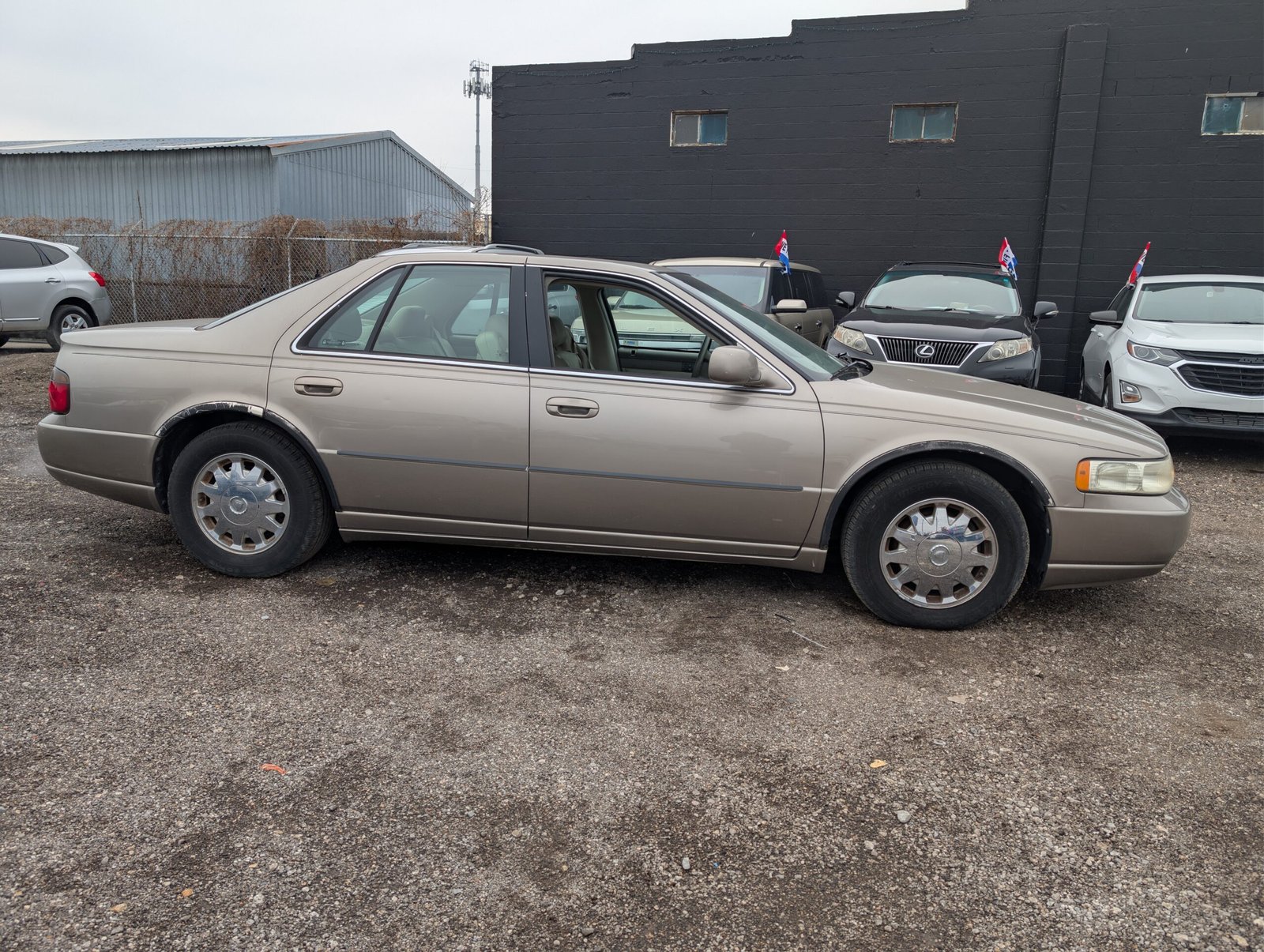 
								Cadillac Seville 2002 full									