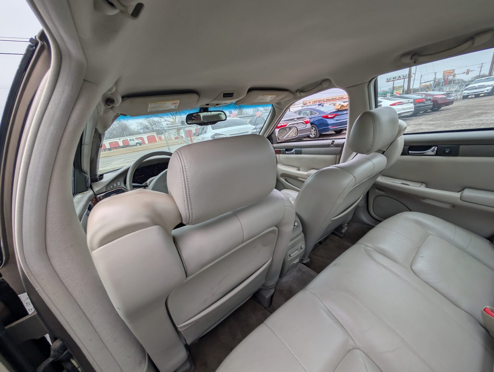 
								Cadillac Seville 2002 full									