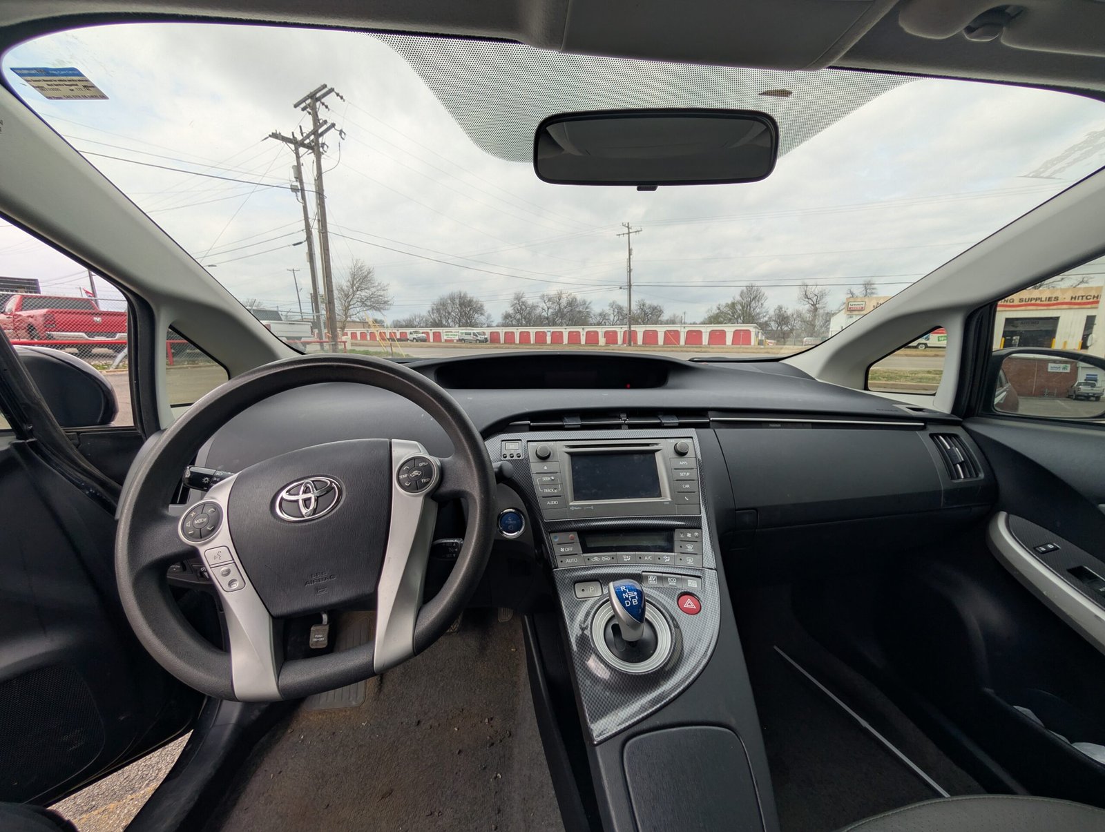 
								Toyota Prius 2012 full									