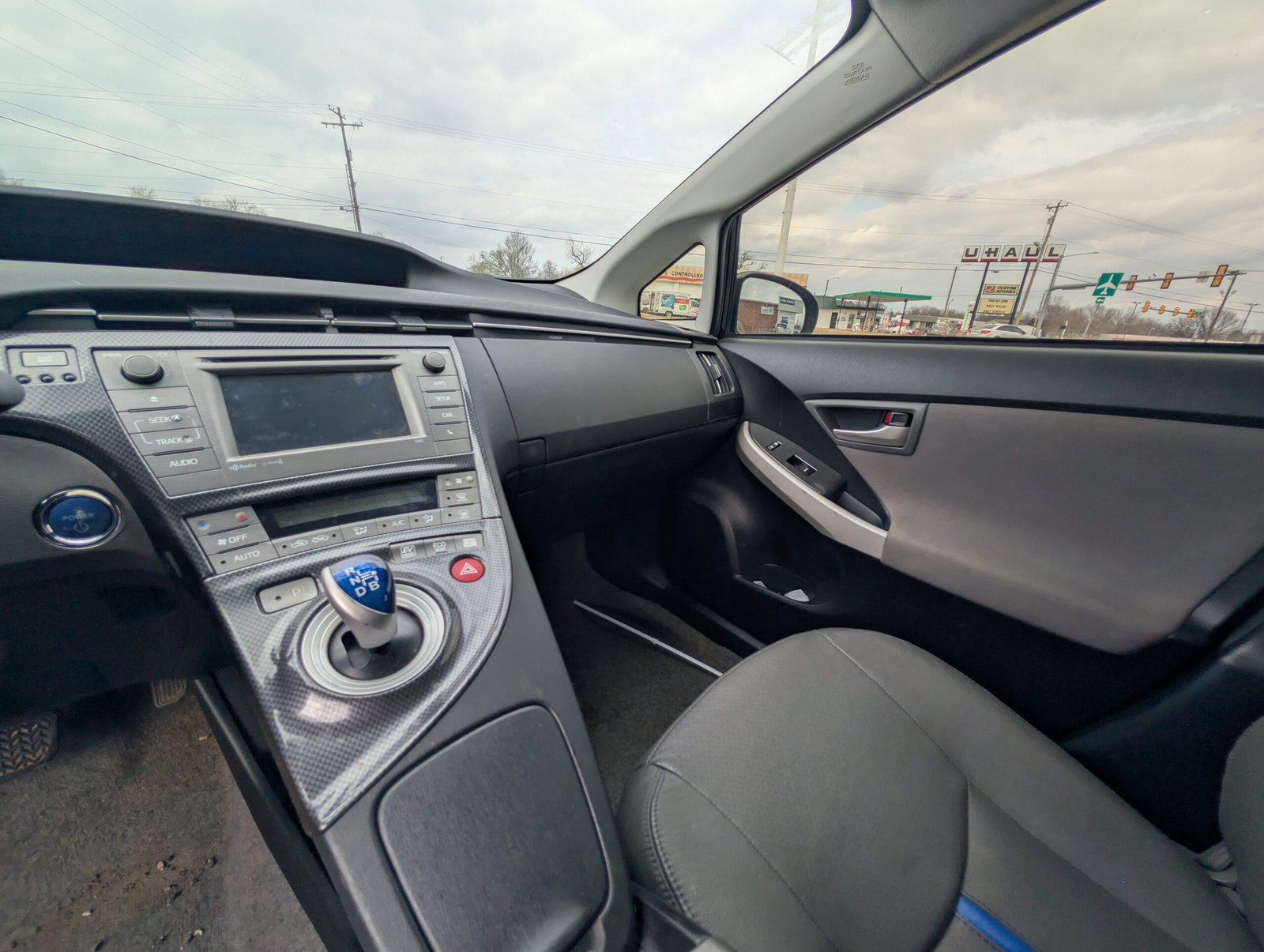 
								Toyota Prius 2012 full									