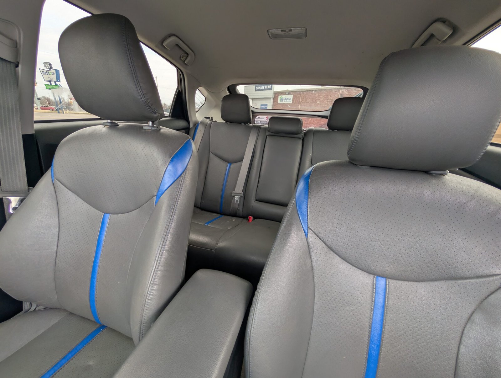 
								Toyota Prius 2012 full									