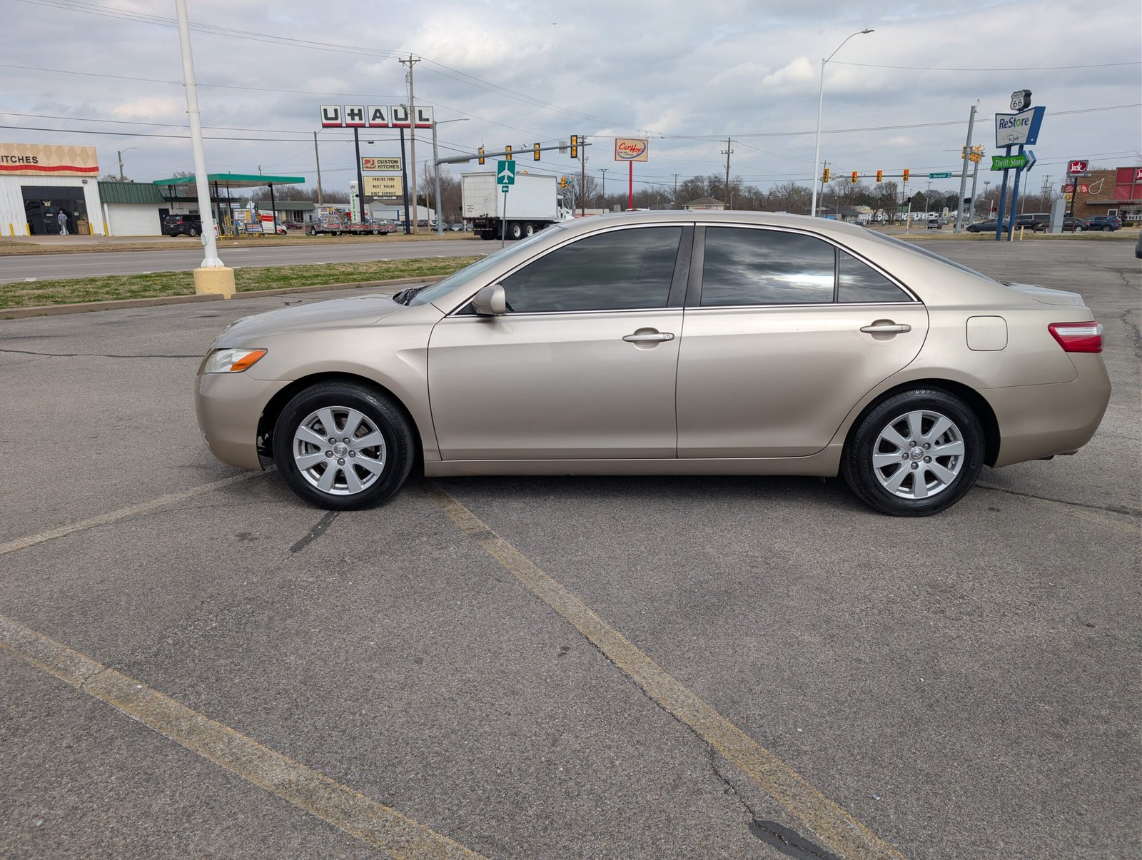 
								Toyota Prius 2012 full									