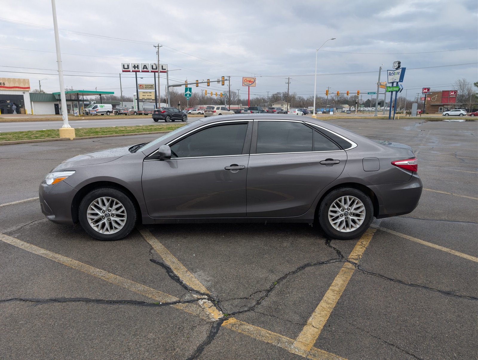 
								Toyota Camry 2016 full									