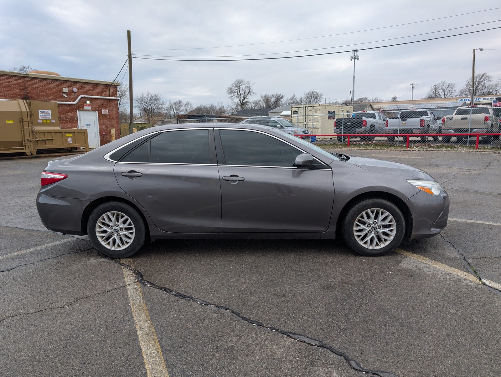 
								Toyota Camry 2016 full									