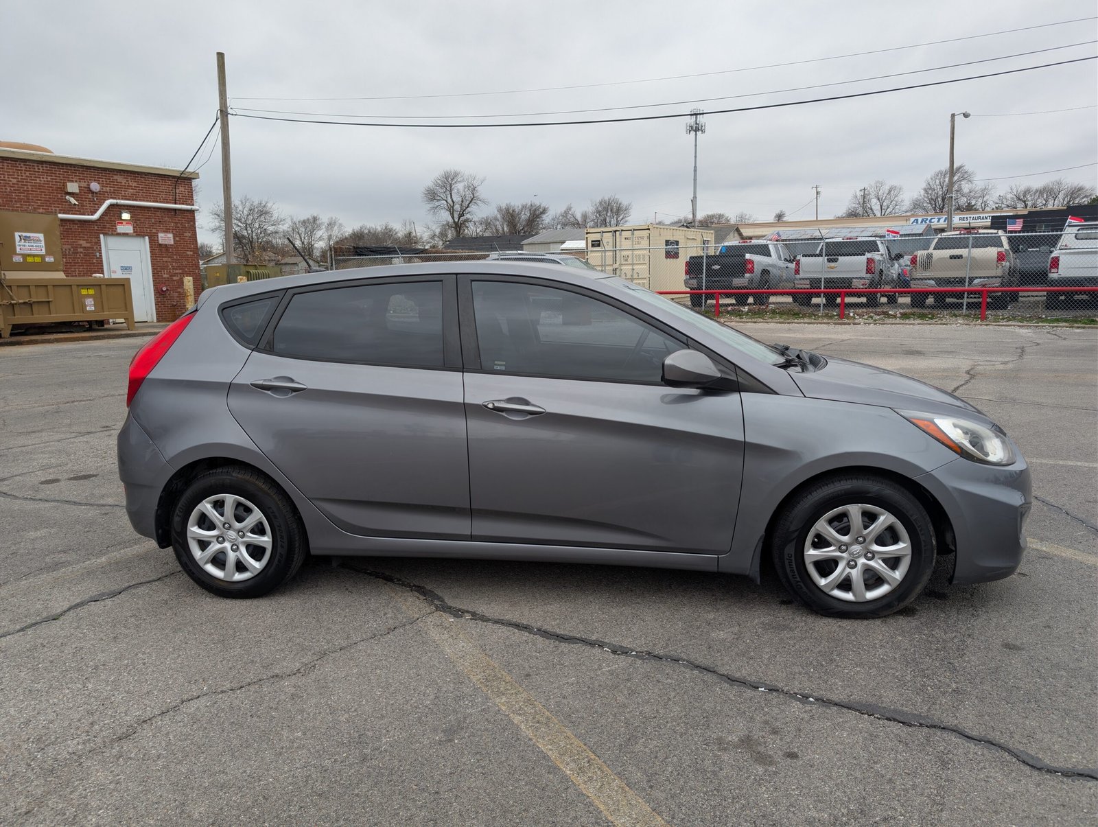 
								Hyundai Accent 2014 full									
