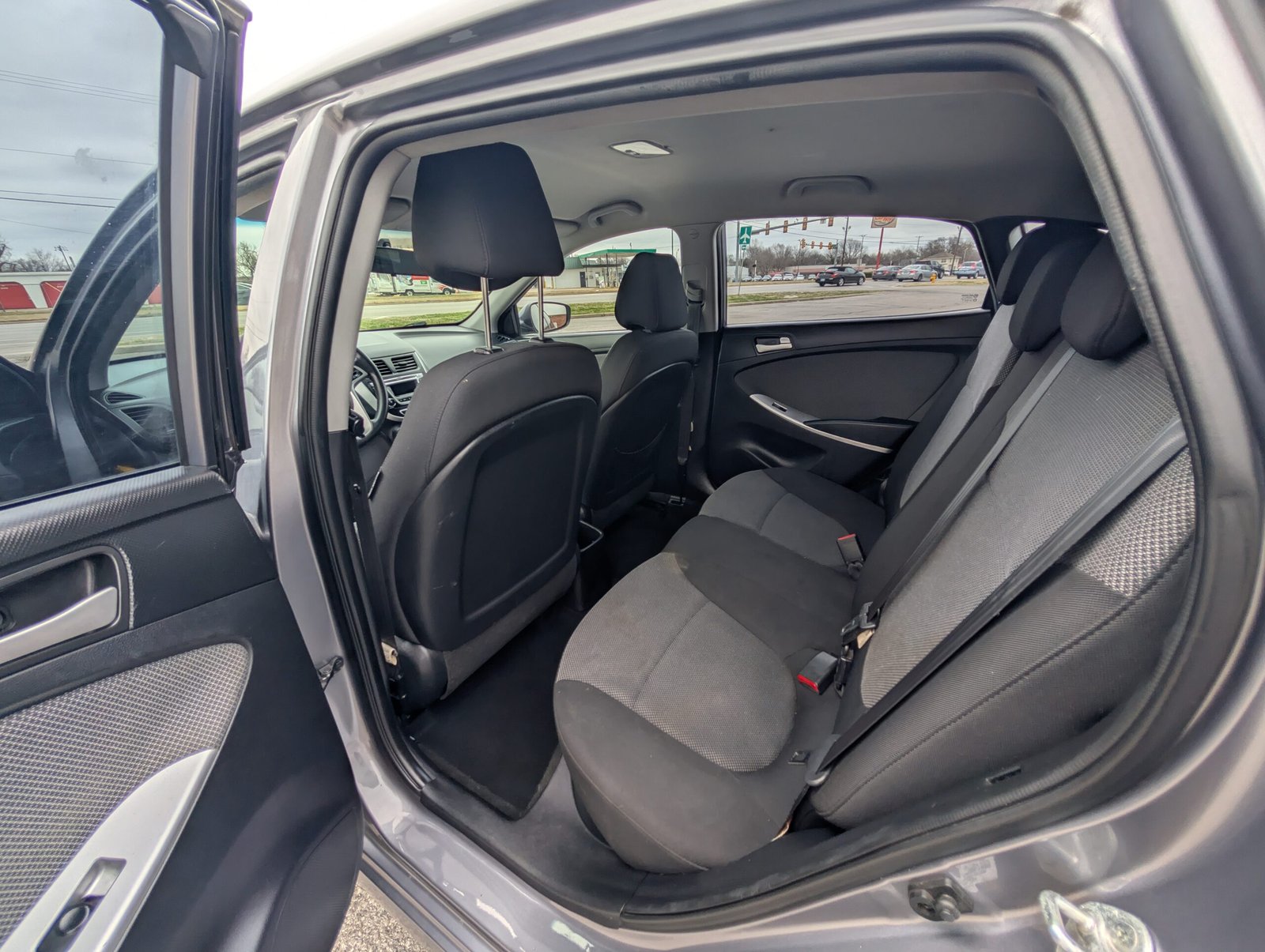 
								Hyundai Accent 2014 full									