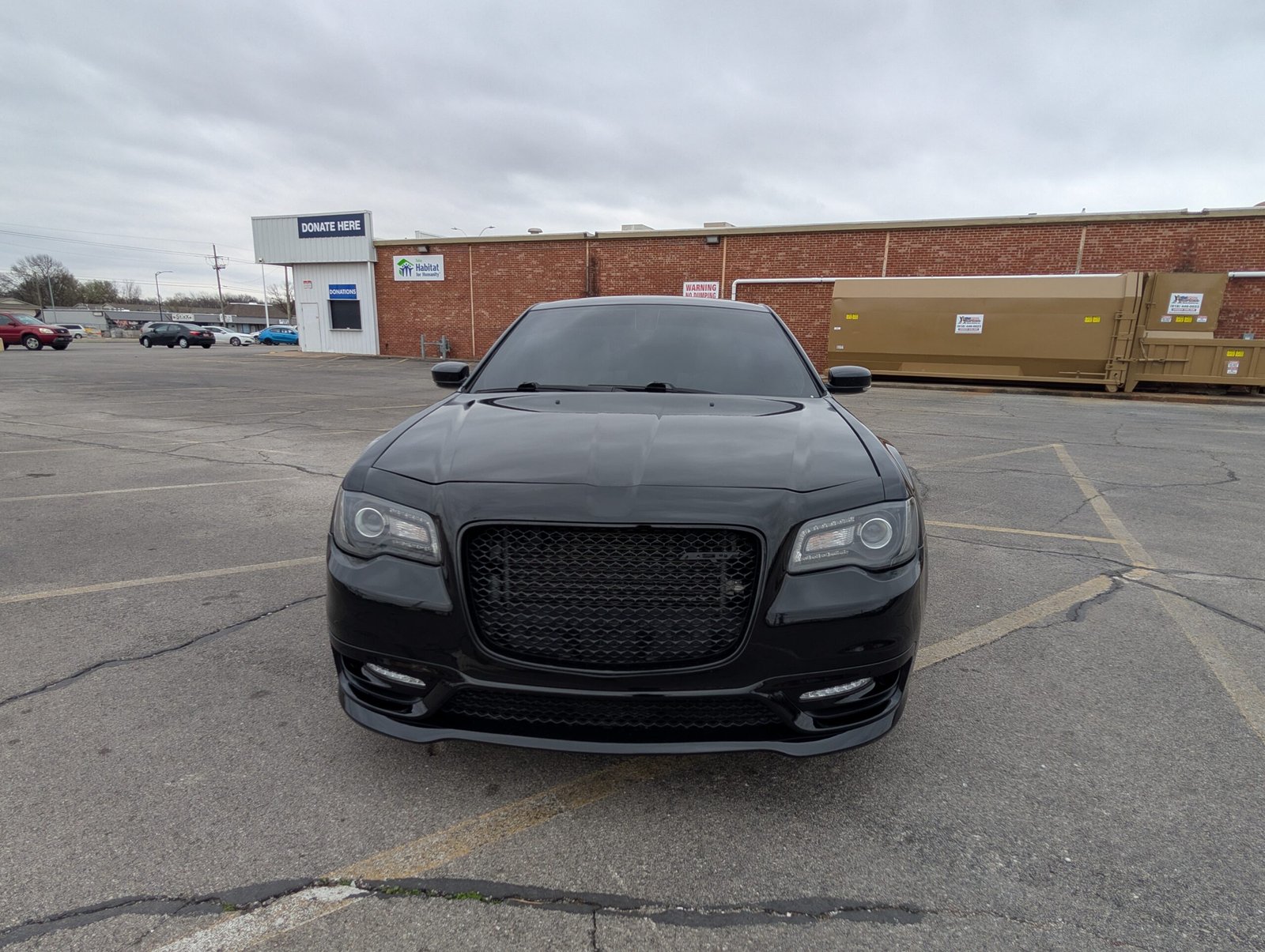 
								Chrysler 300 S 5.7 Liter Hemi V8 full									