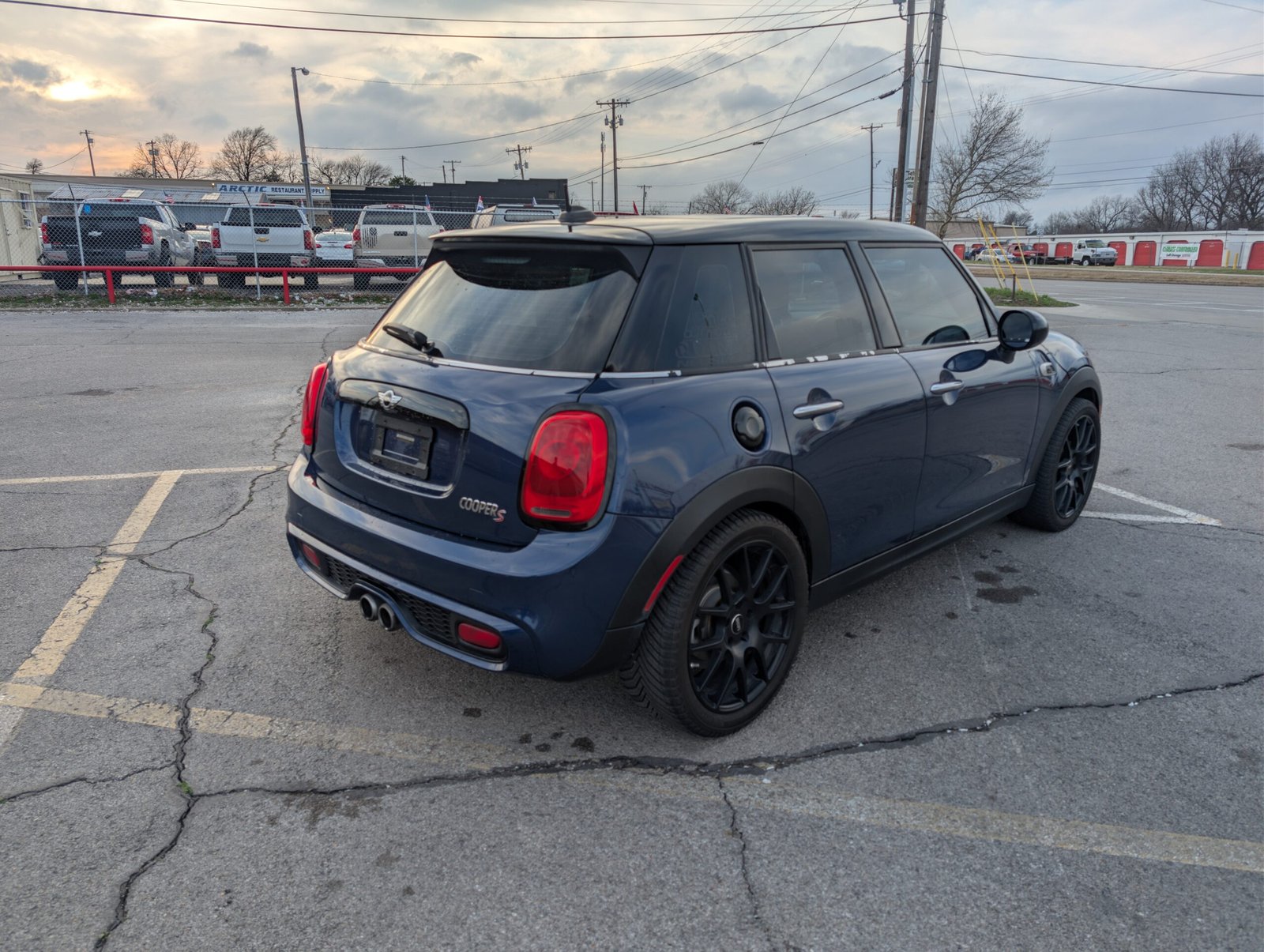 
								Mini Cooper S 4D full									