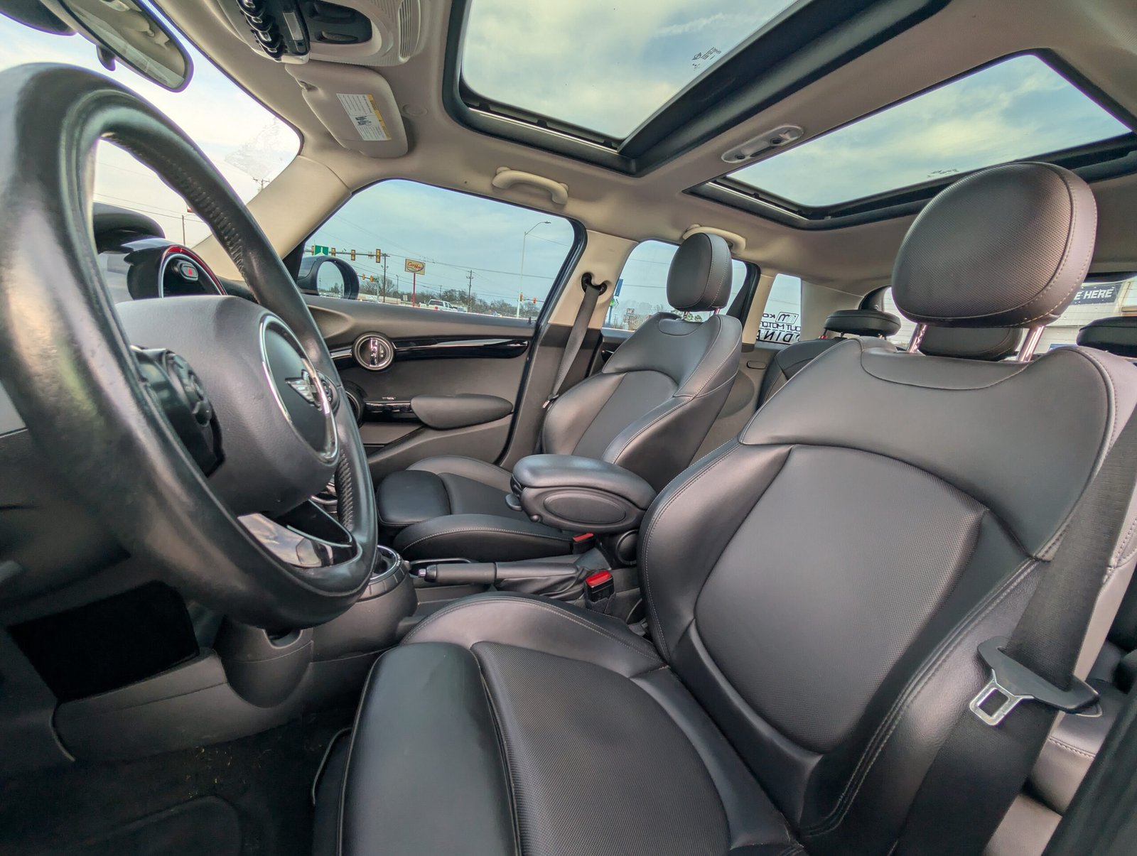 
								Mini Cooper S 4D full									