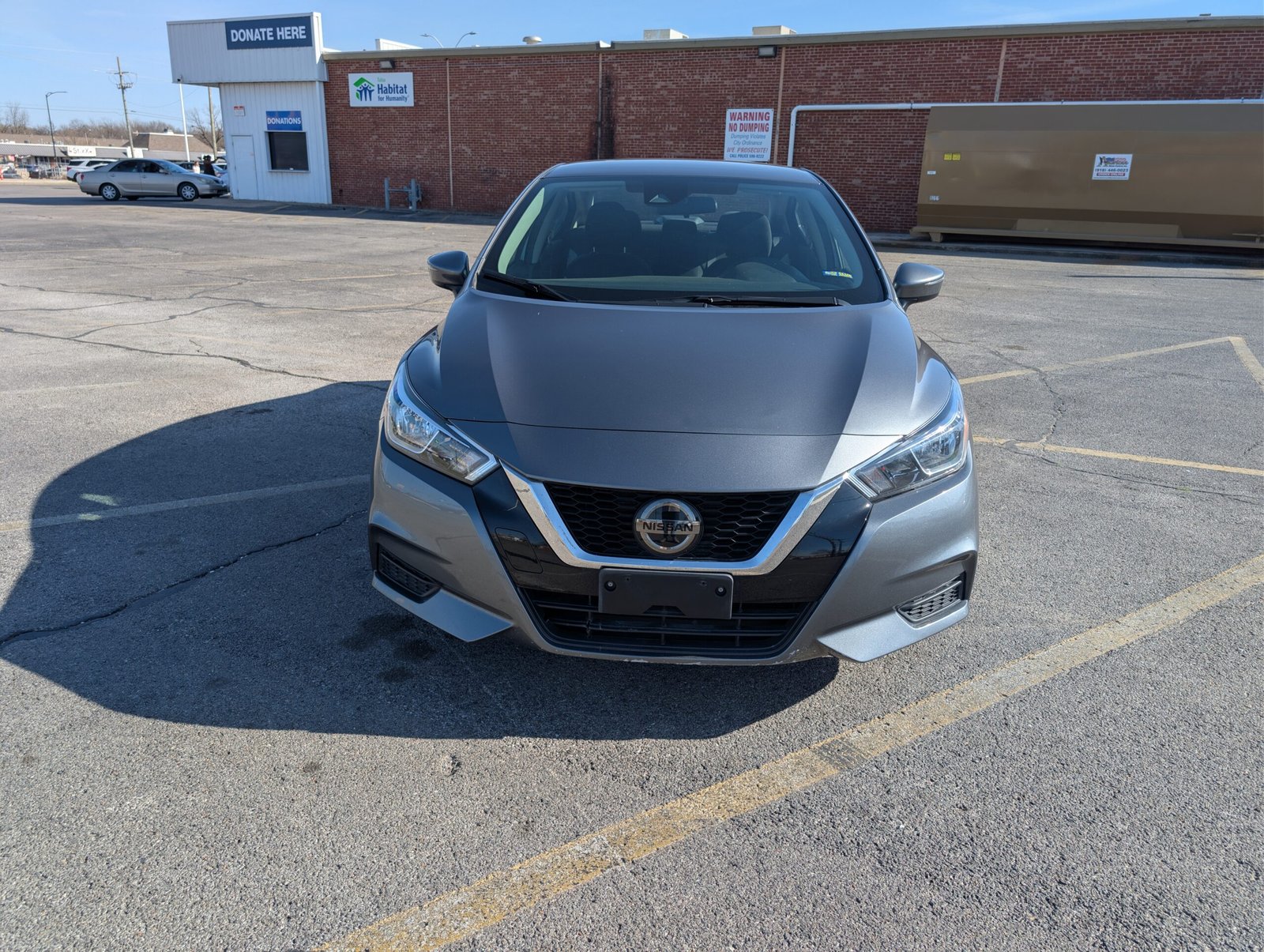 
								Nissan Versa 2021 full									