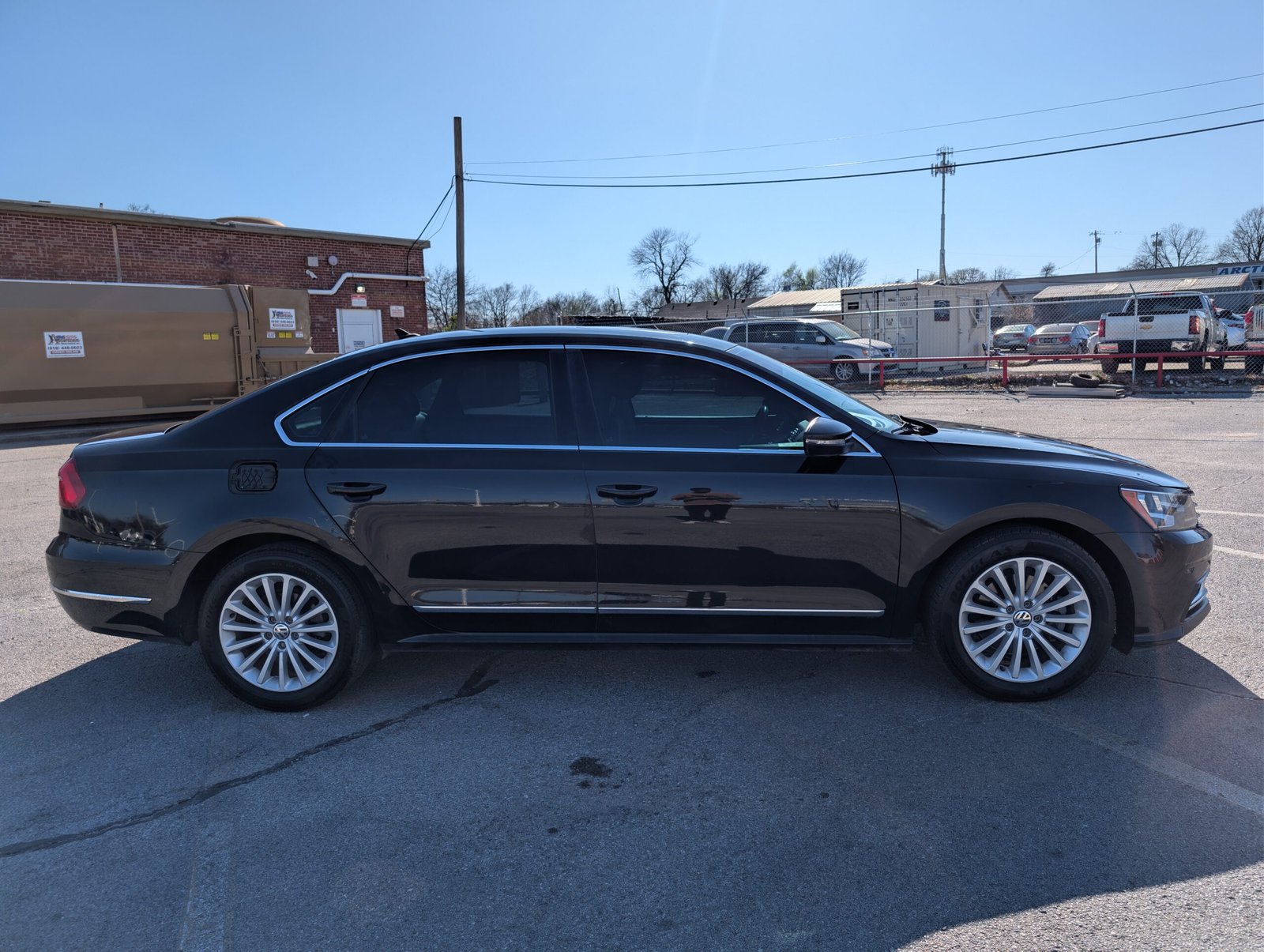 
								Volkswagen Passat 2016 full									