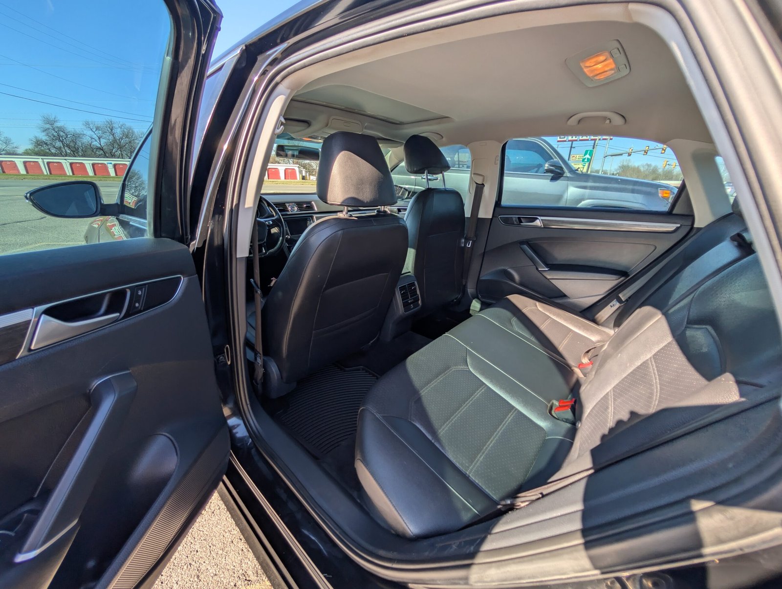 
								Volkswagen Passat 2016 full									