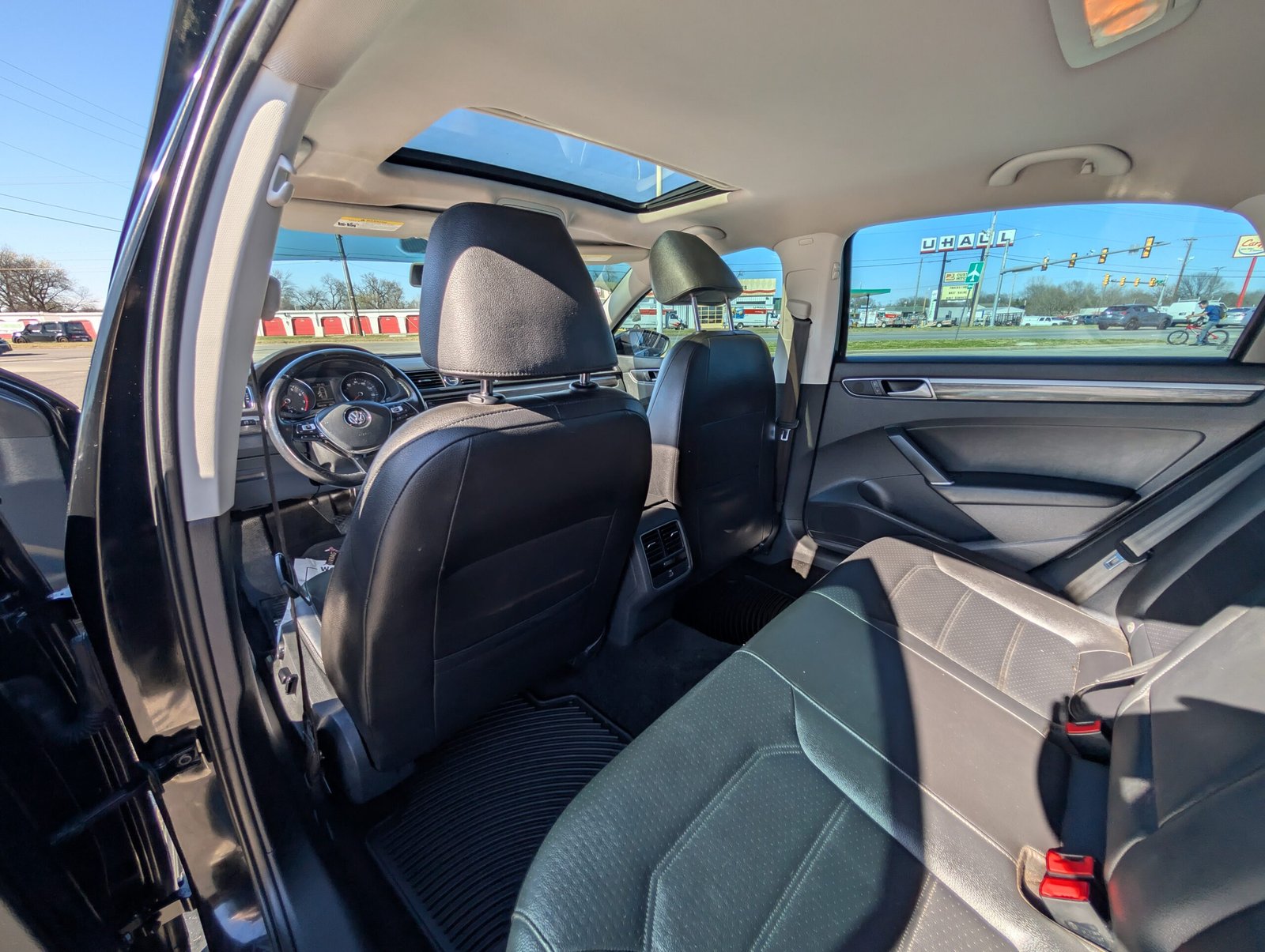 
								Volkswagen Passat 2016 full									