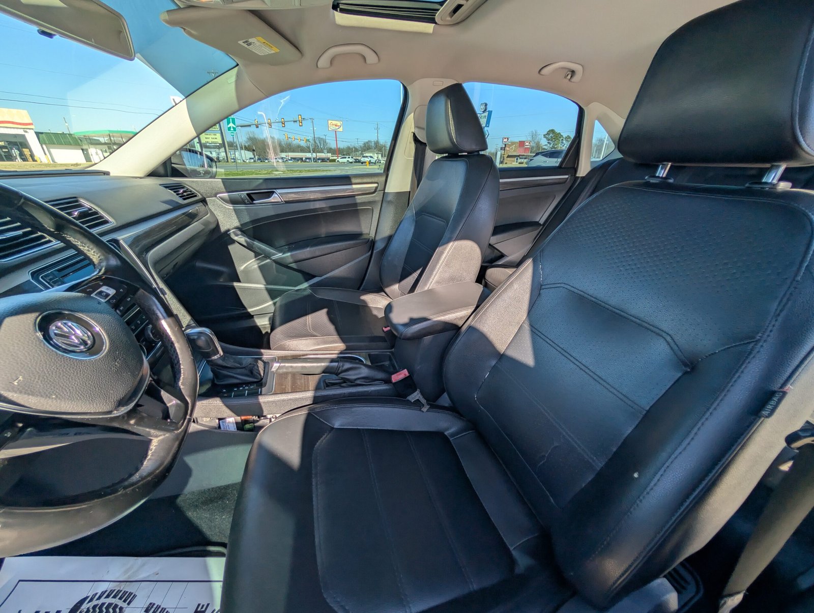 
								Volkswagen Passat 2016 full									