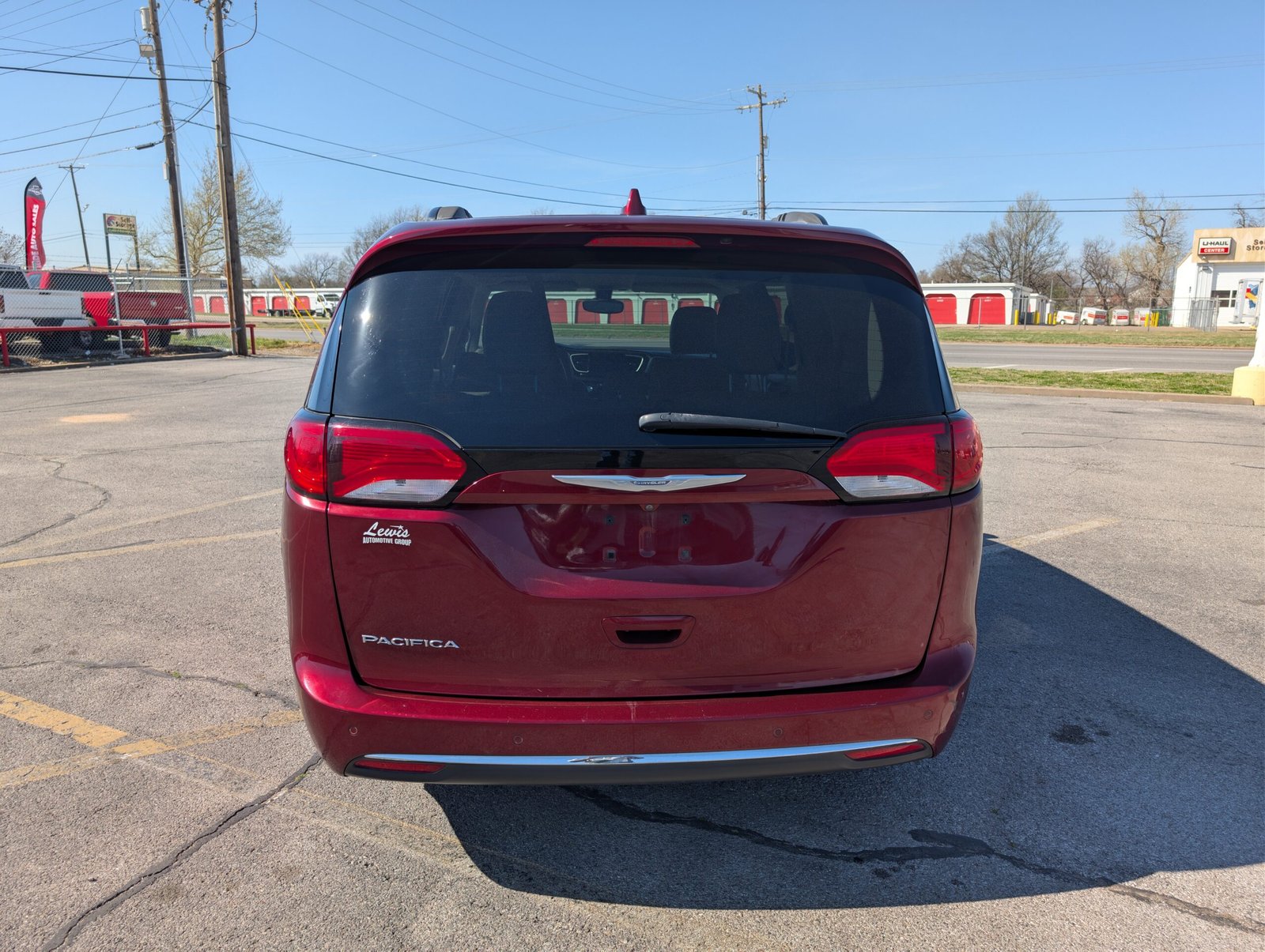 
								Chrysler Pacifica 2017 full									