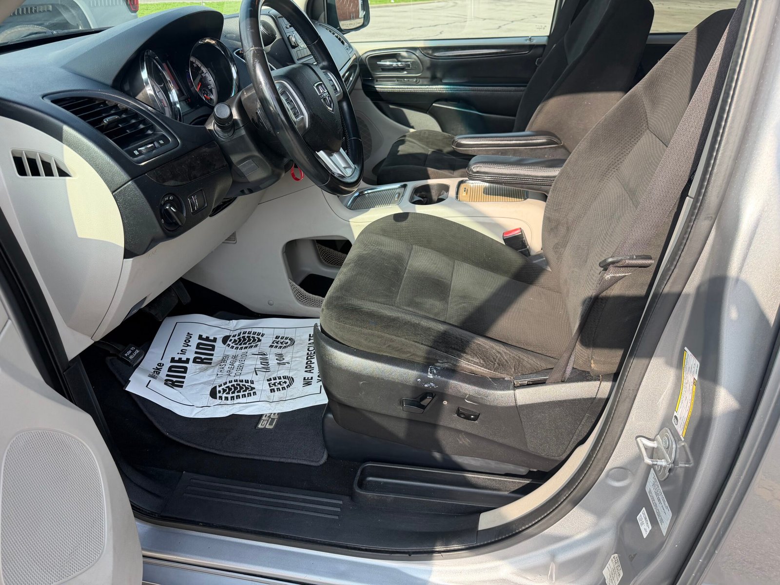 
								Dodge Caravan 2016 full									