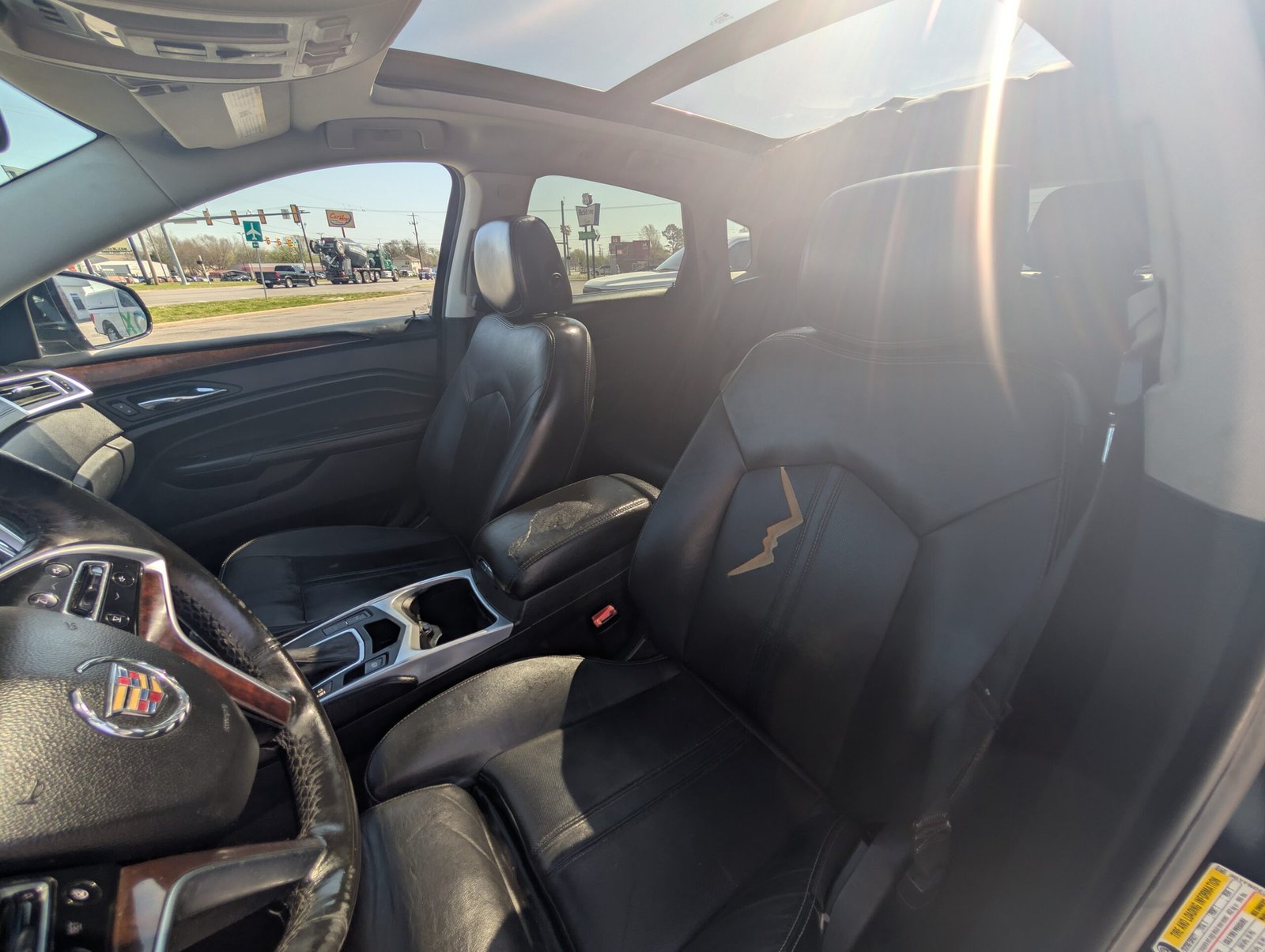 
								Cadillac SRX 2013 full									