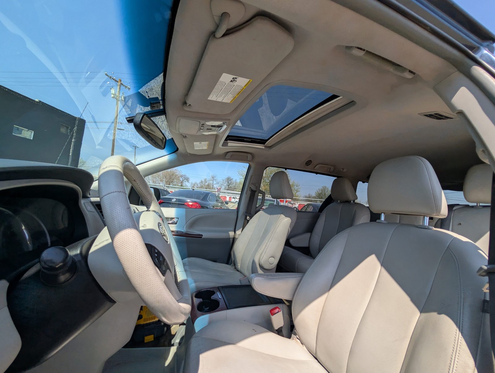 
								Toyota Sienna 2014 full									