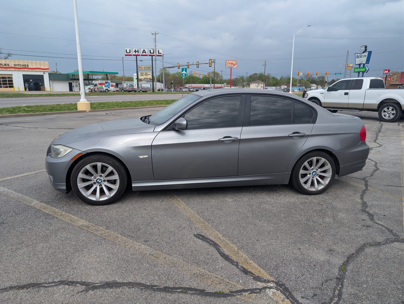 
								BMW 3-series 328i full									