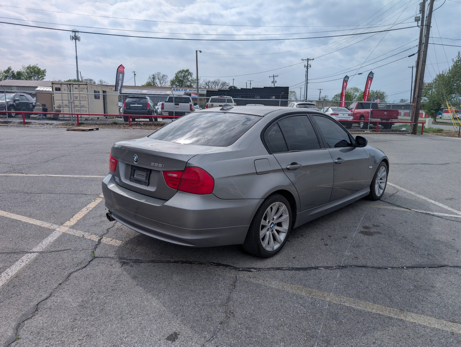 
								BMW 3-series 328i full									