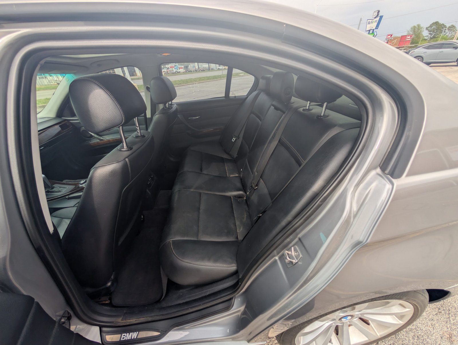 
								BMW 3-series 328i full									