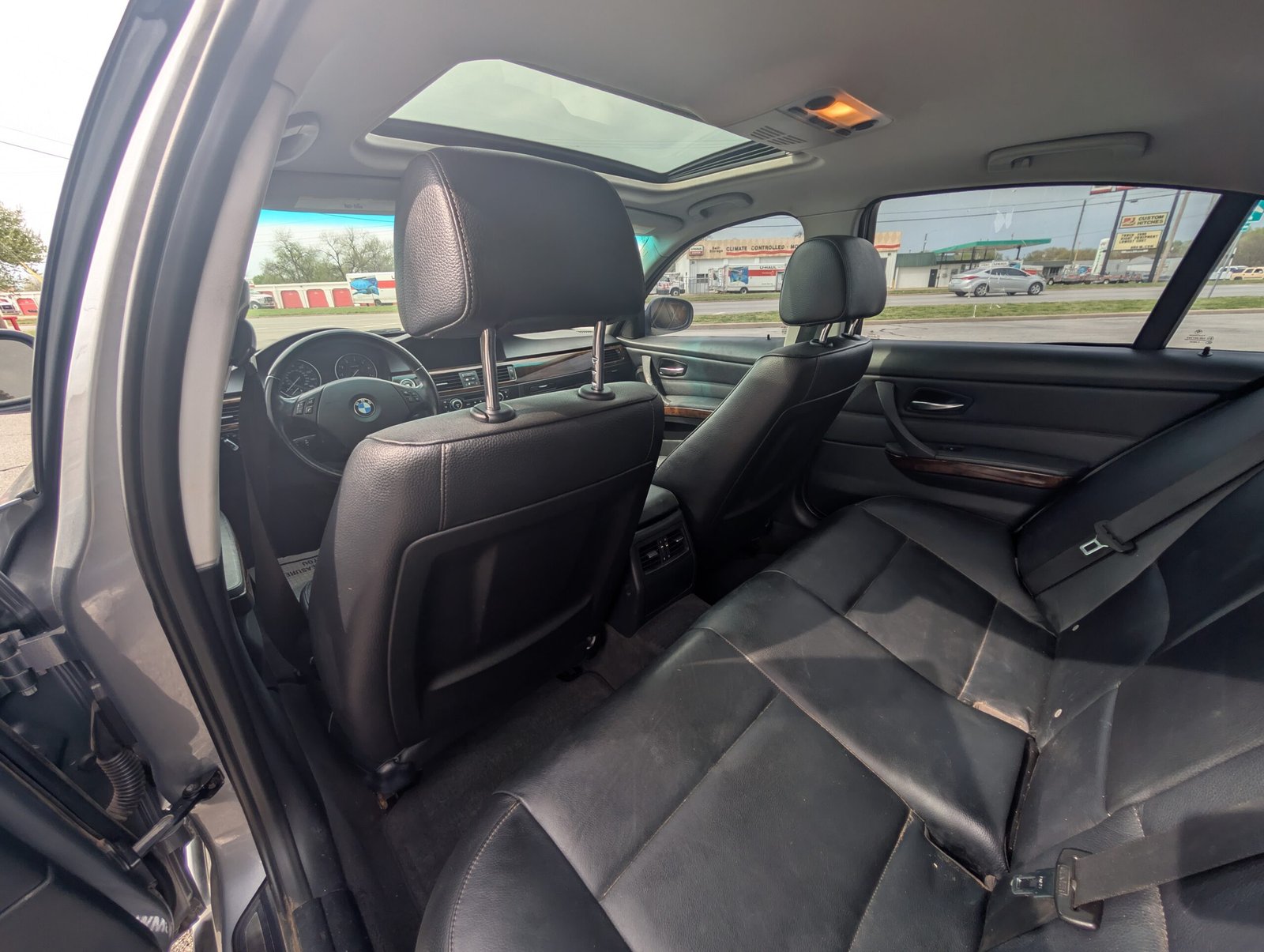 
								BMW 3-series 328i full									