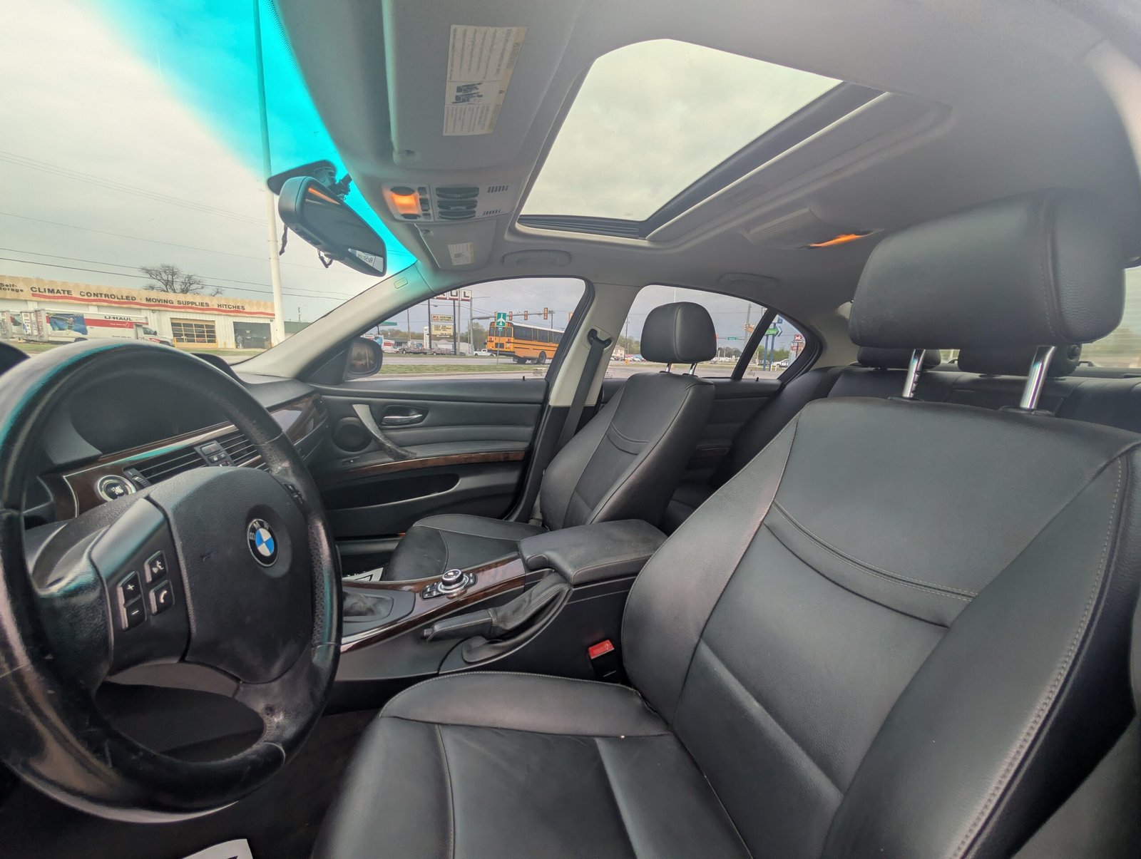 
								BMW 3-series 328i full									