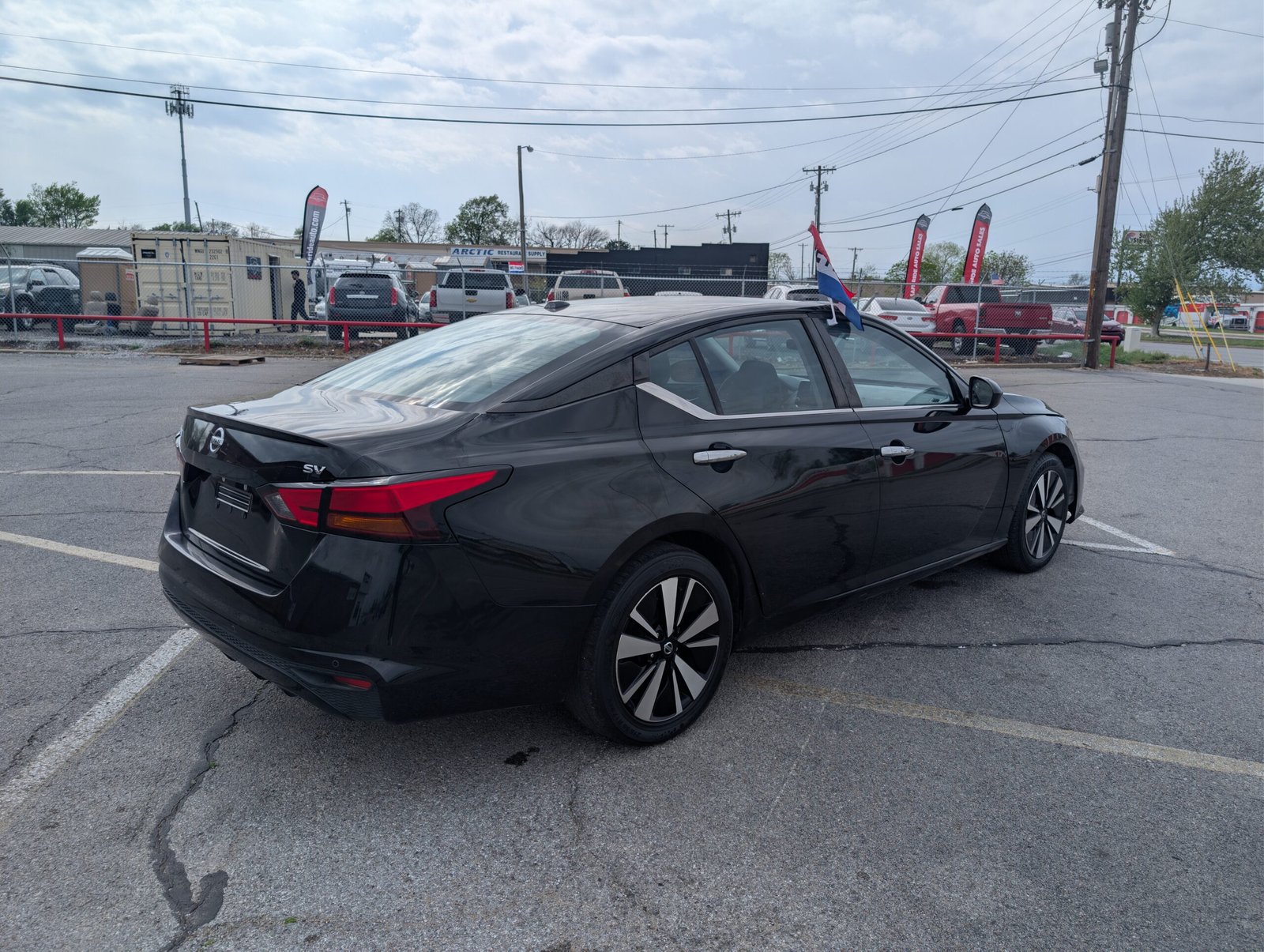 
								Nissan Altima 2021 full									