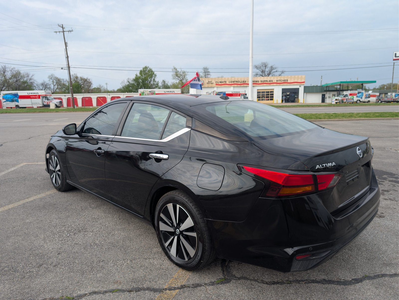 
								Nissan Altima 2021 full									