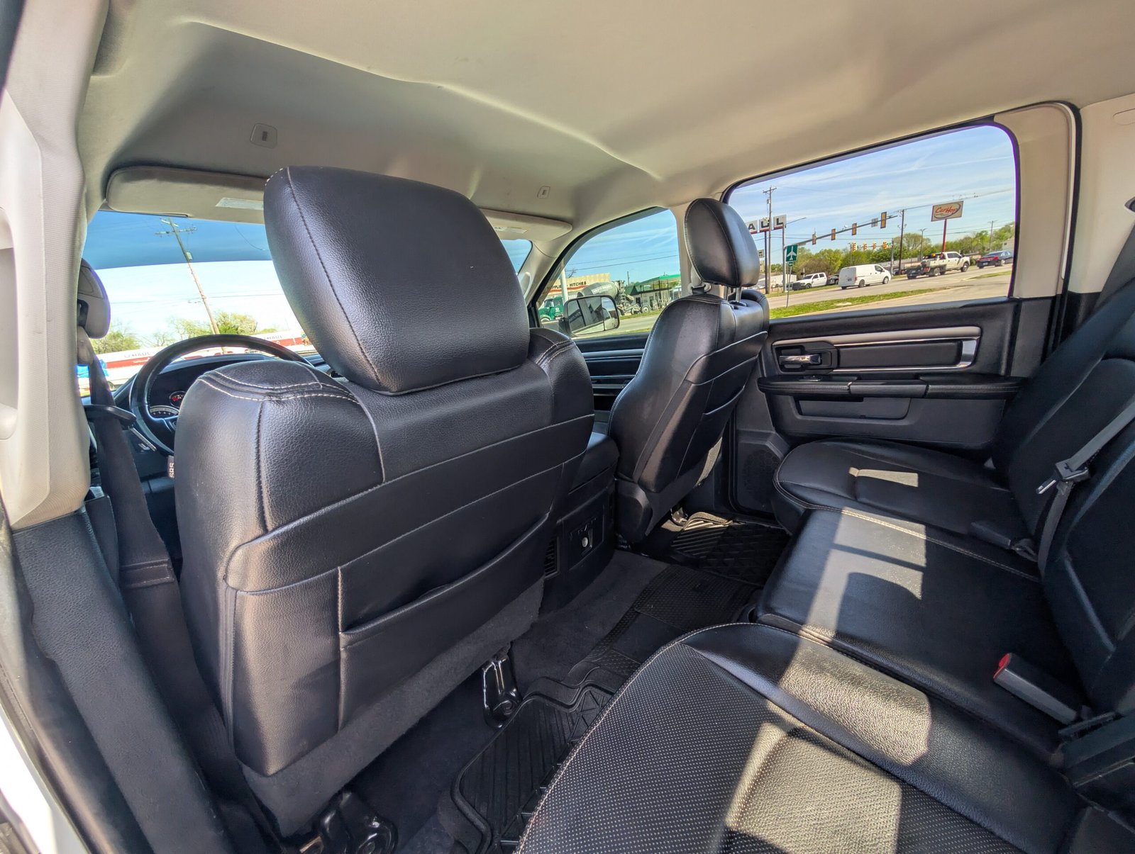 
								Ram 1500 V8 5.7 Liter Hemi full									