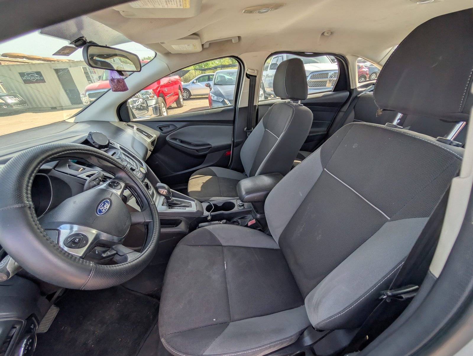 
								Ford Focus 2012 full									