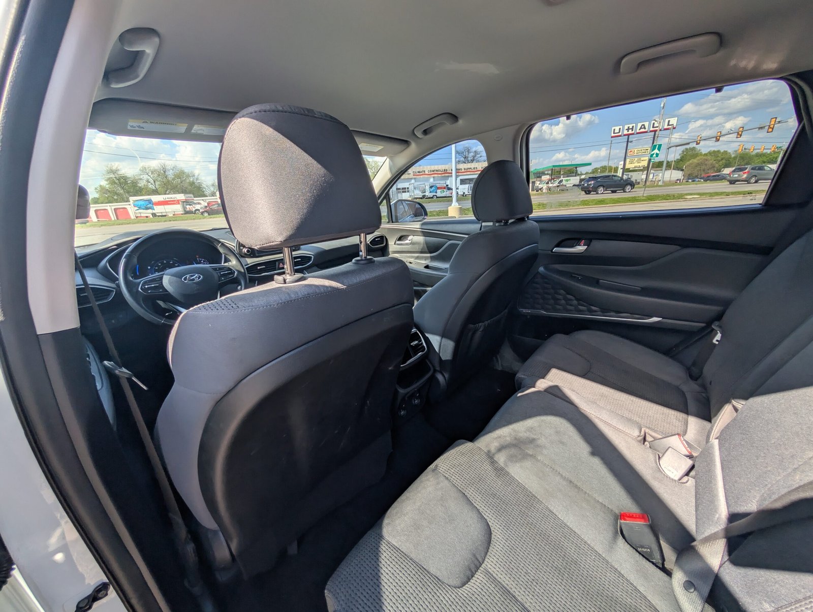 
								Hyundai Santa Fe 2019 full									