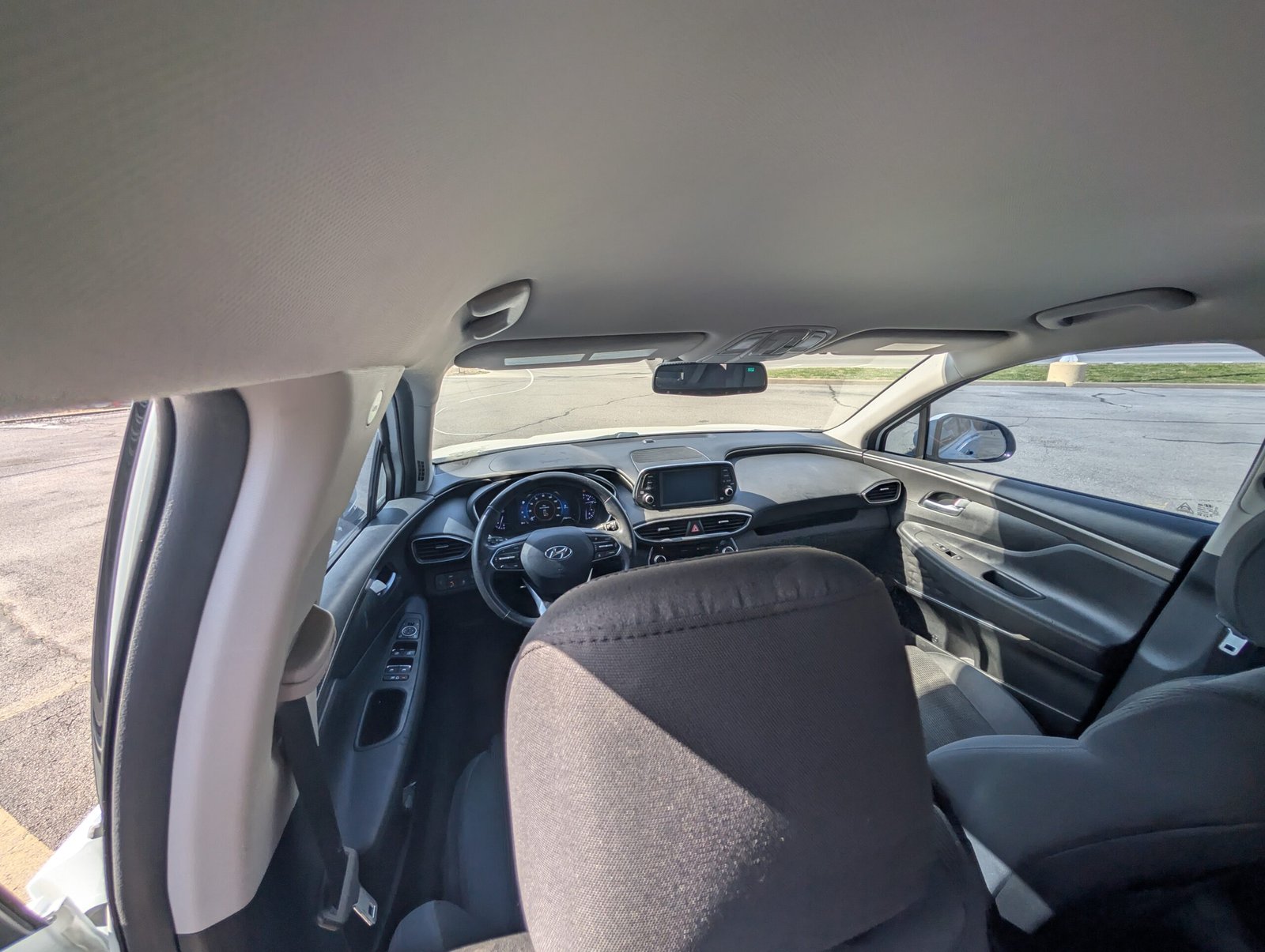 
								Hyundai Santa Fe 2019 full									
